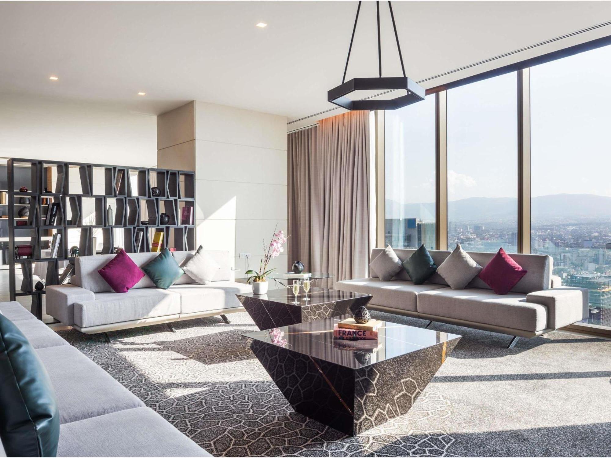 Imperial Suite mit 1 Kingsize-Bett und Blick – Zugang zum Club Millesime