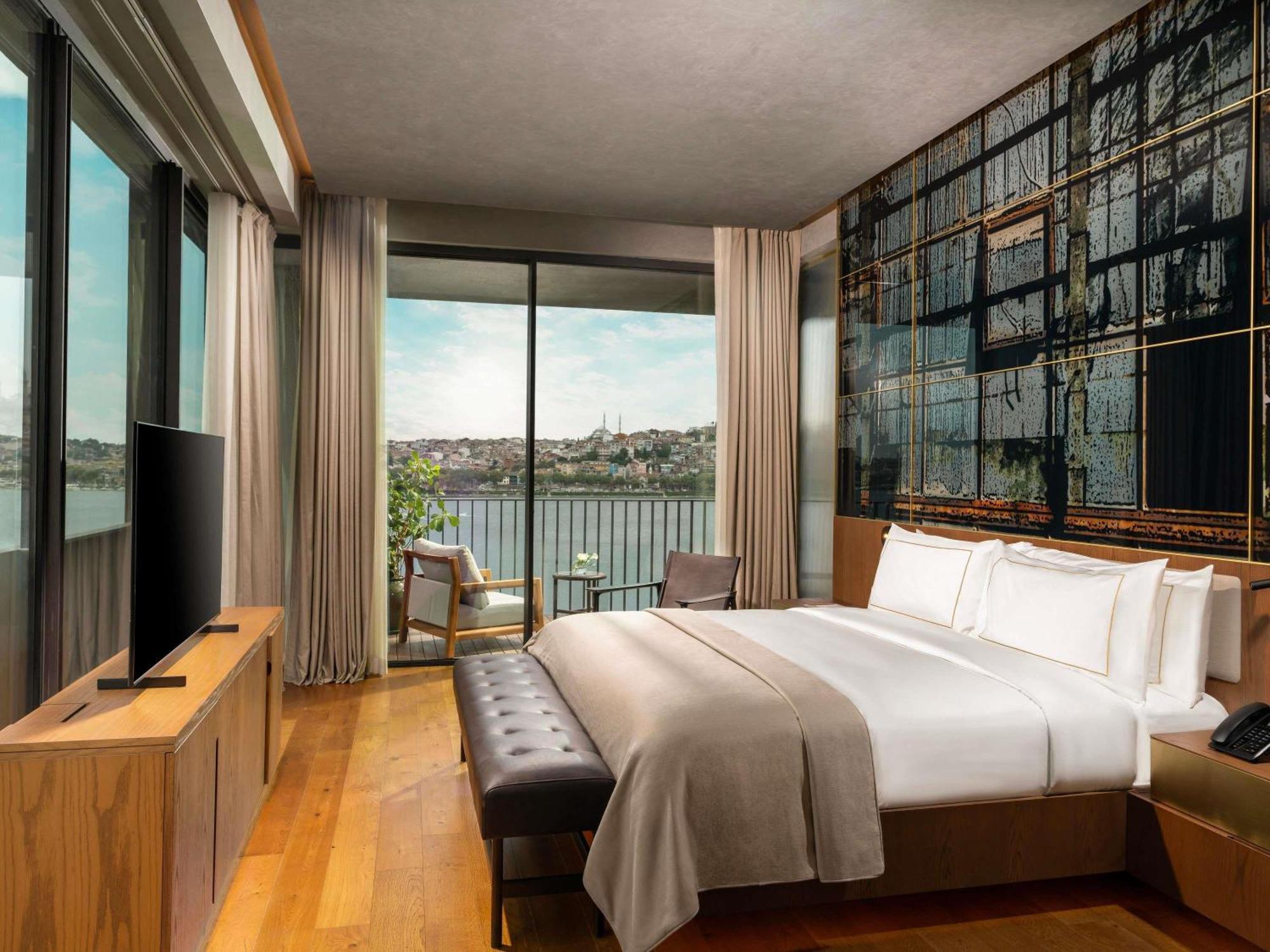 One-Bedroom Premium Terrace Suite with Sea View - Nickelodeon Play Access
