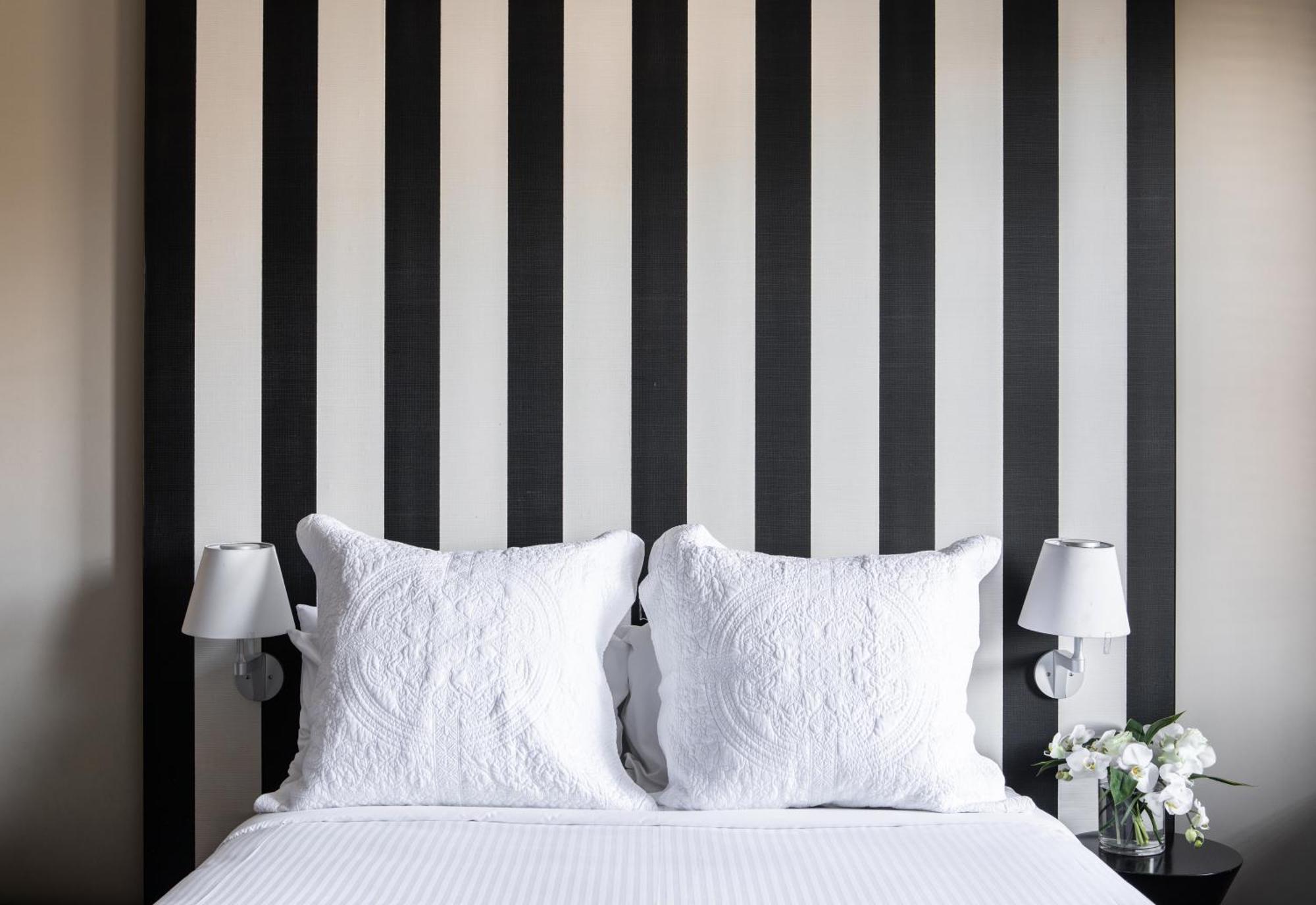 Heritage Room Queen Bed Includes Historic Werribee Mansion Tour