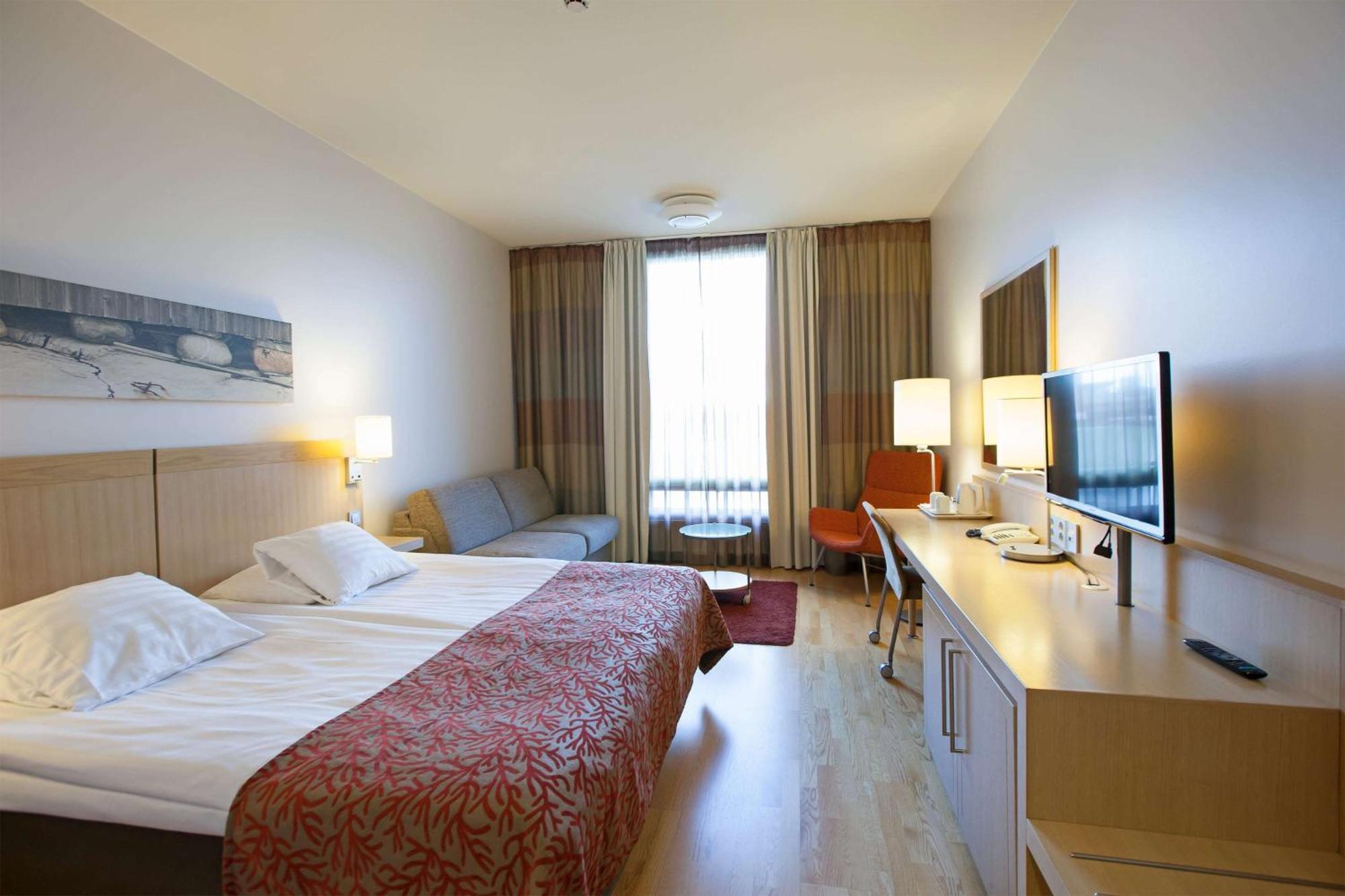 Standard Family Room 2 adults + 2 children