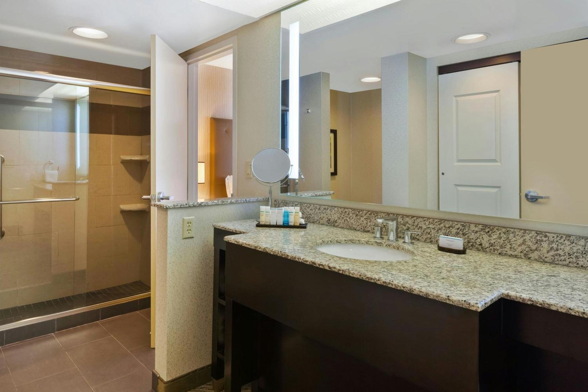 One-Bedroom Corner King Suite
