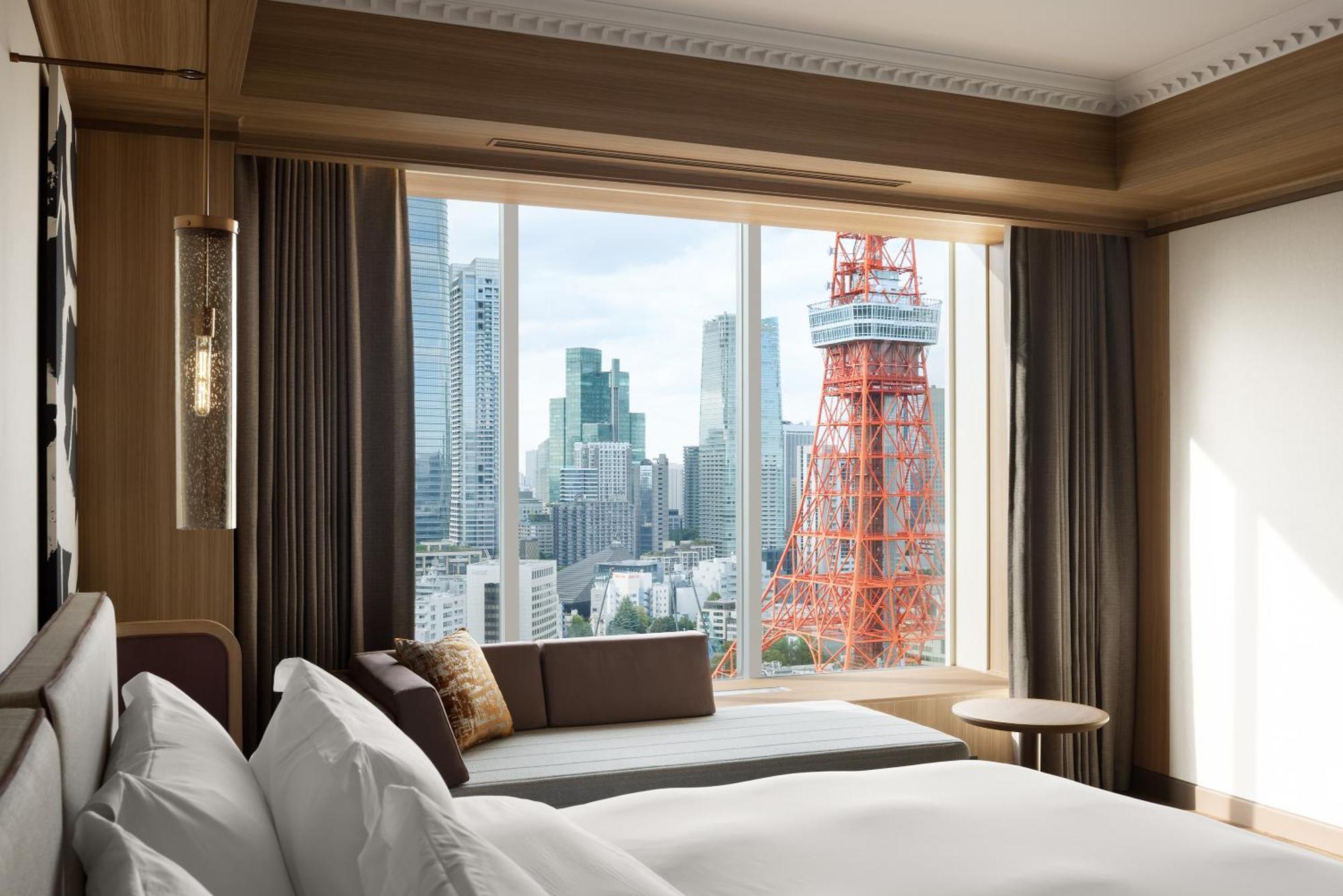 Suite con Vista sulla Torre, Non Fumatori - Accesso al Club Lounge, 32° Piano (Ristrutturazione a Ottobre 2025)