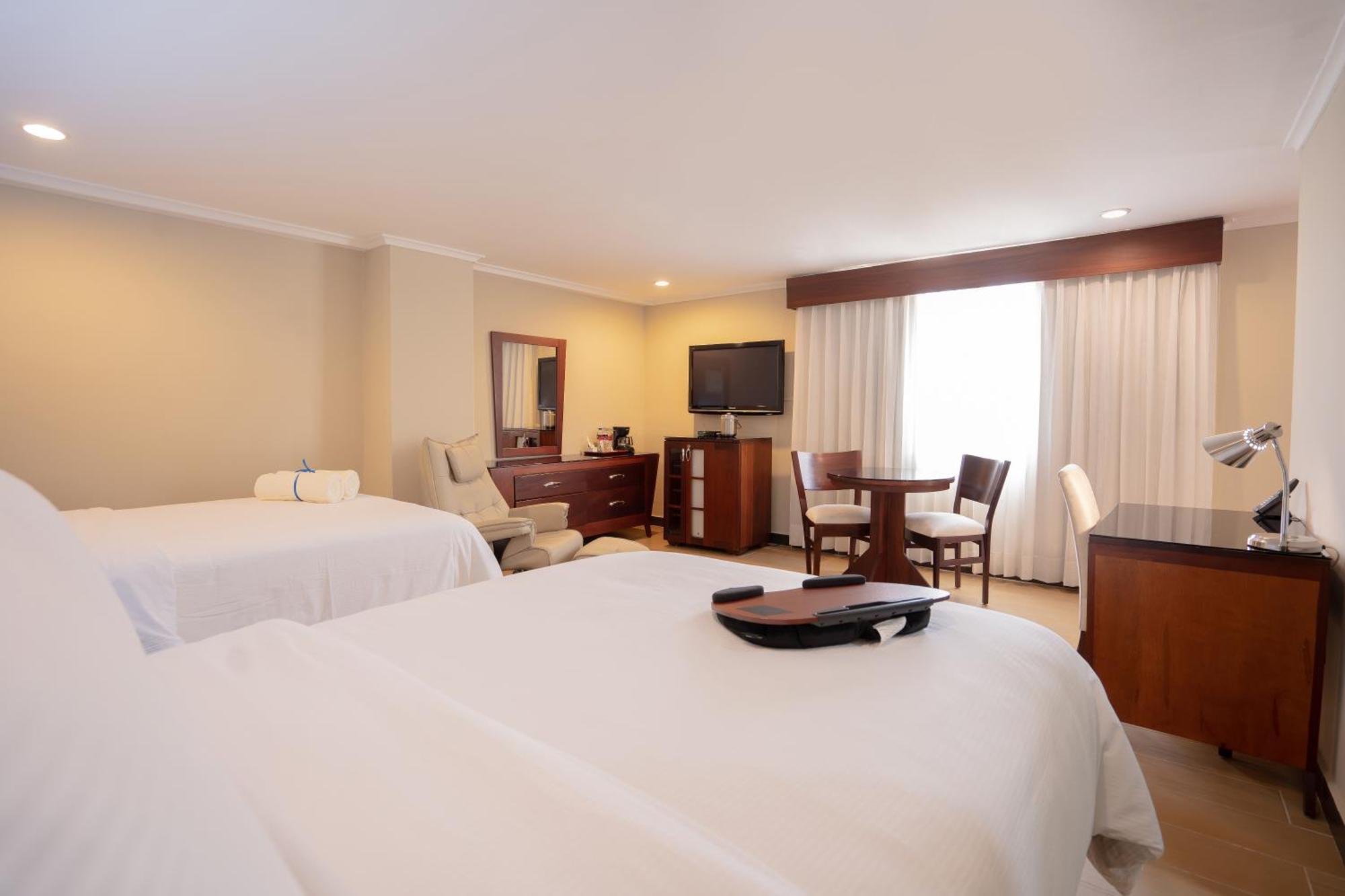 Club Imperial 1 king Bed