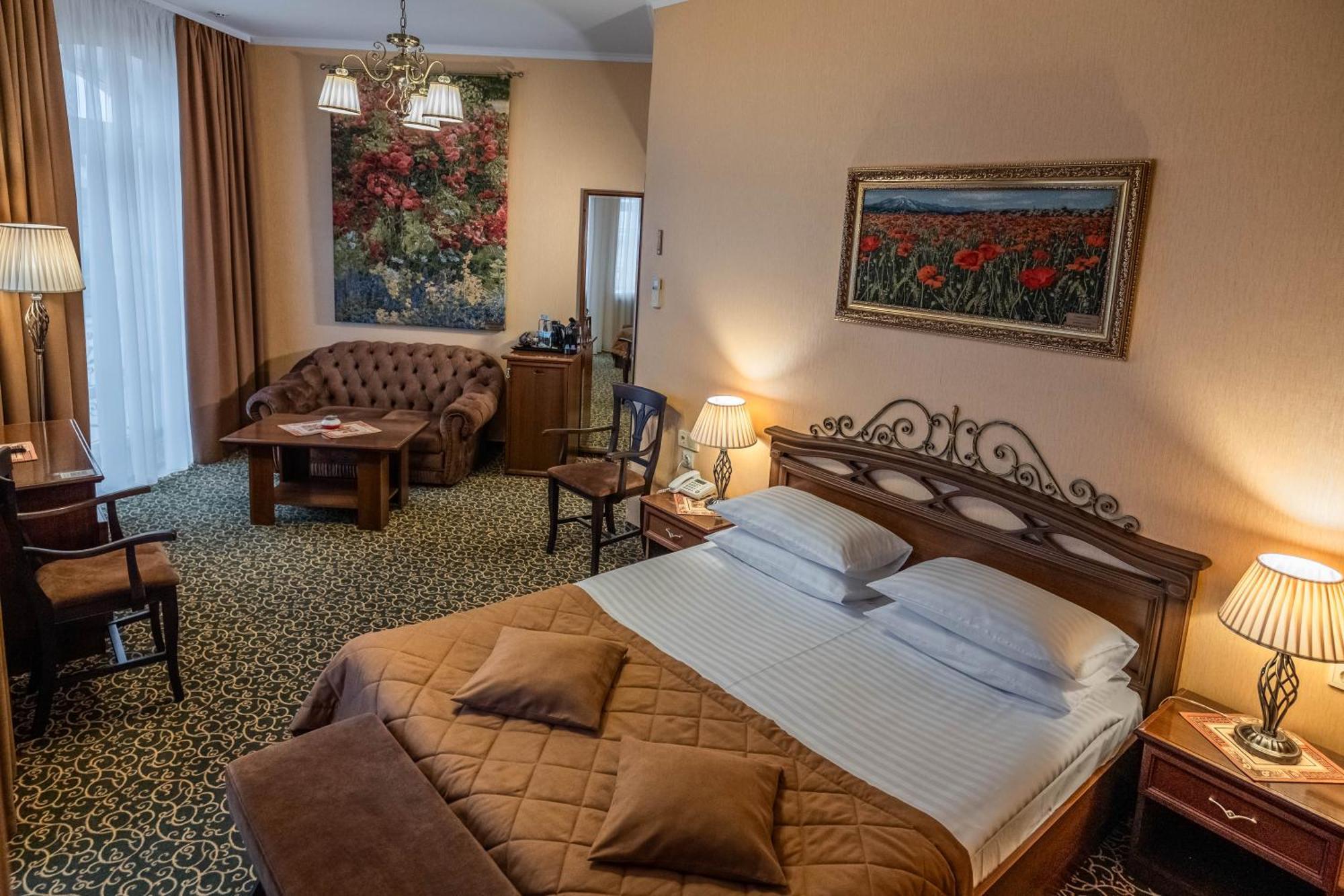 Deluxe Panoramic Room
