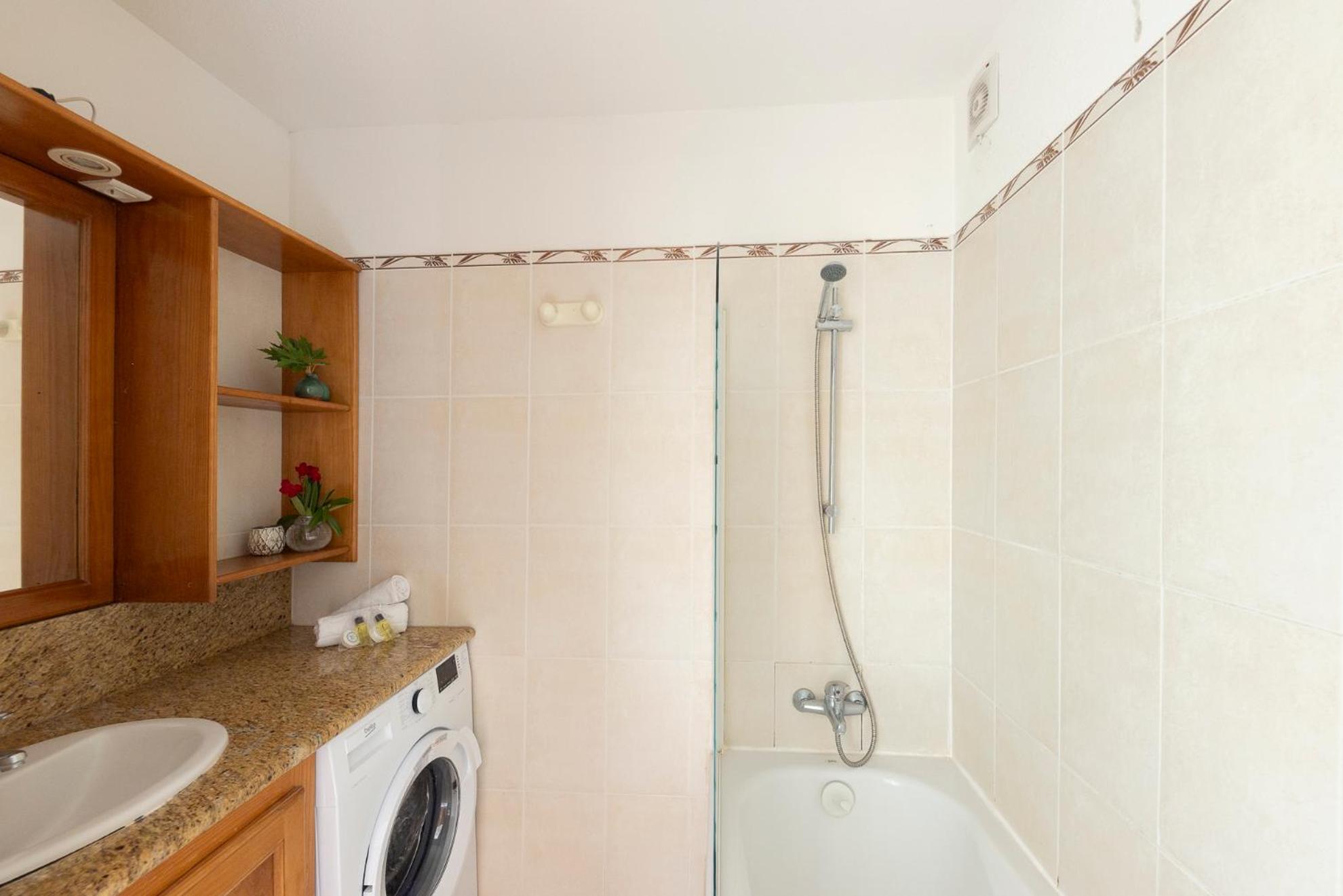 Superior Two-Bedroom Apartment,1765873811:JPEG
