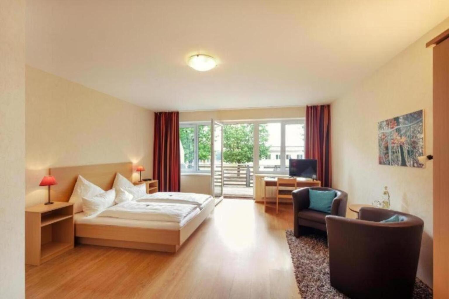 Superior Double Room with Lake View and Balcony