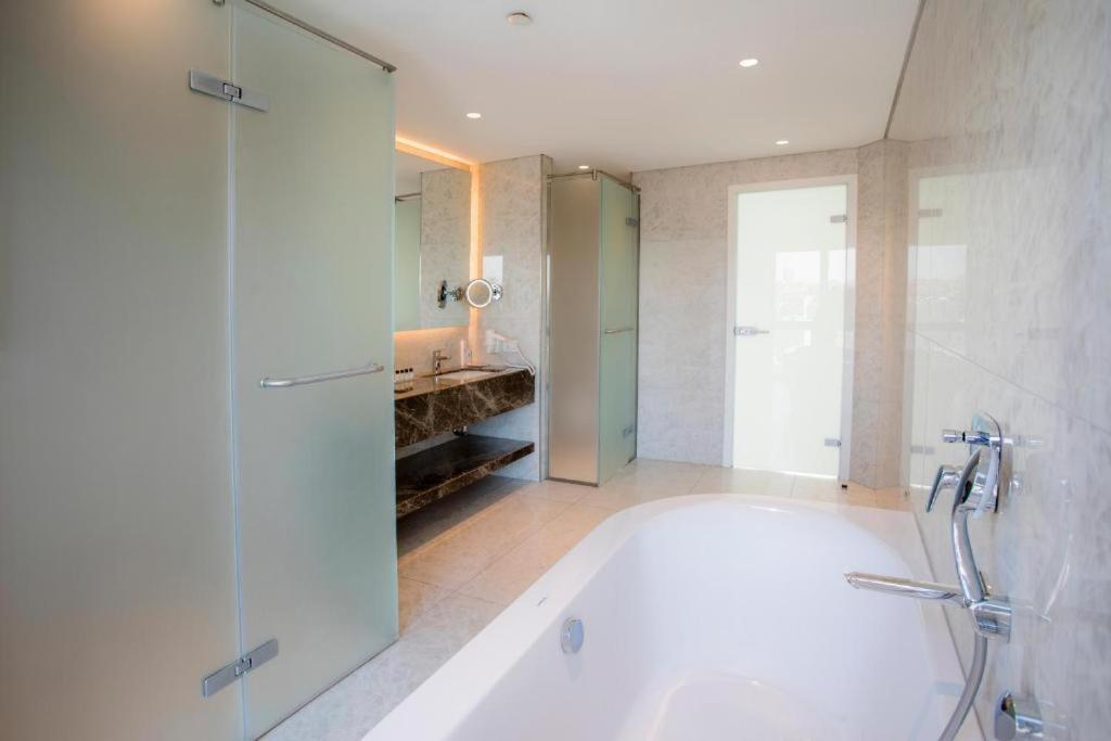 Executive Twin Suite,1743000218:JPEG