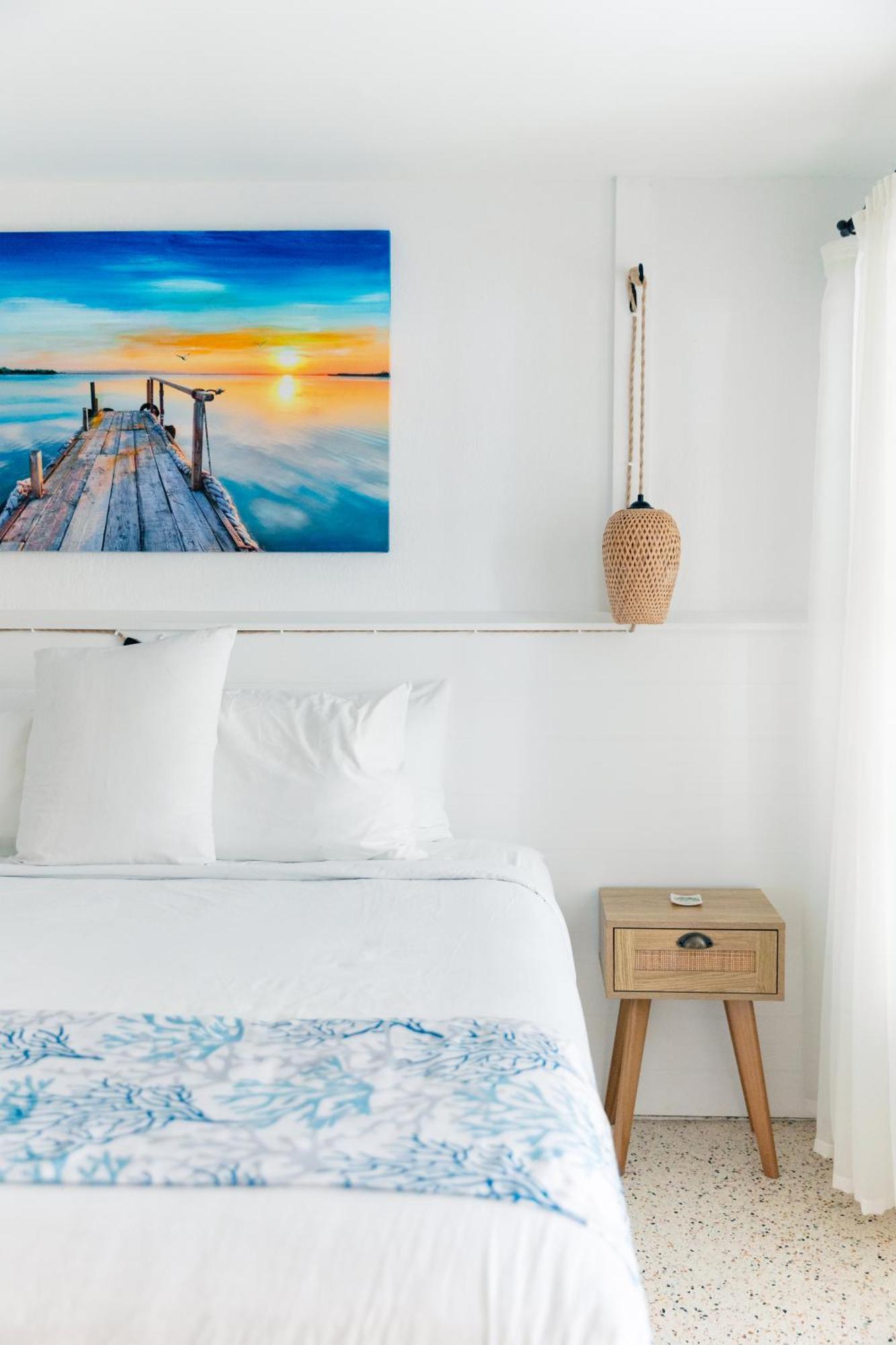 Barefoot Suite