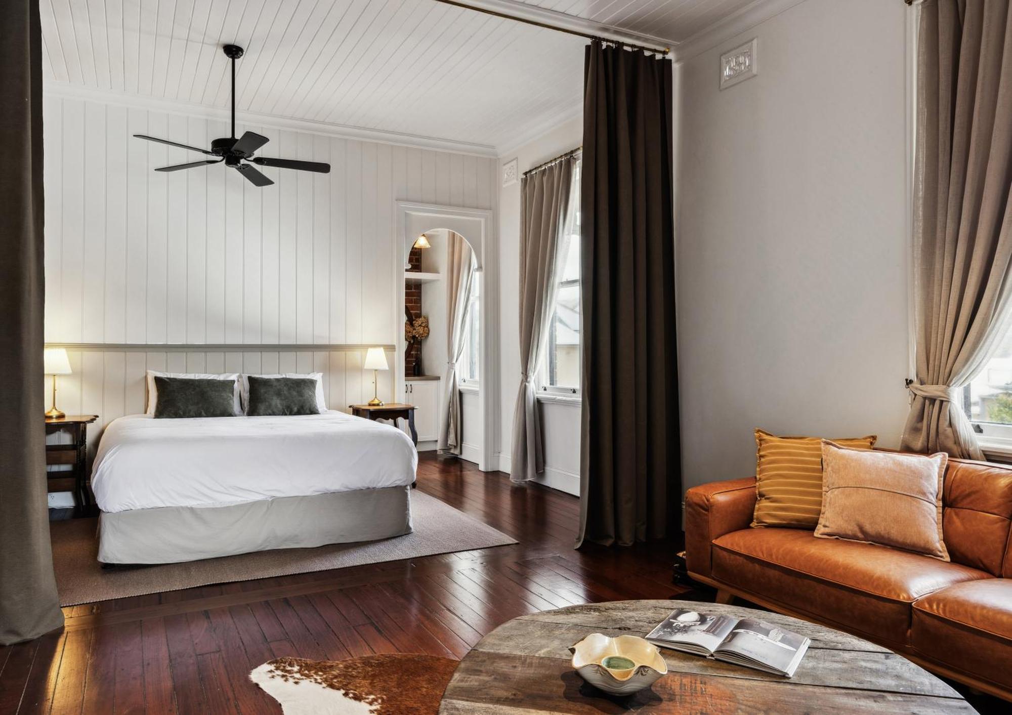 Deluxe King Suite