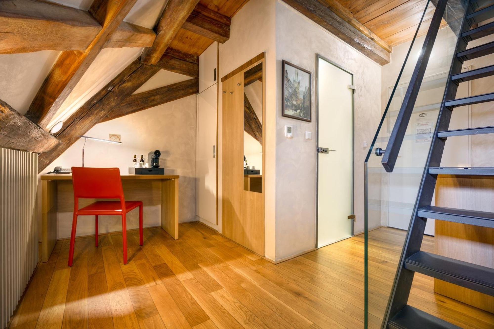 Duplex Double Room Attic