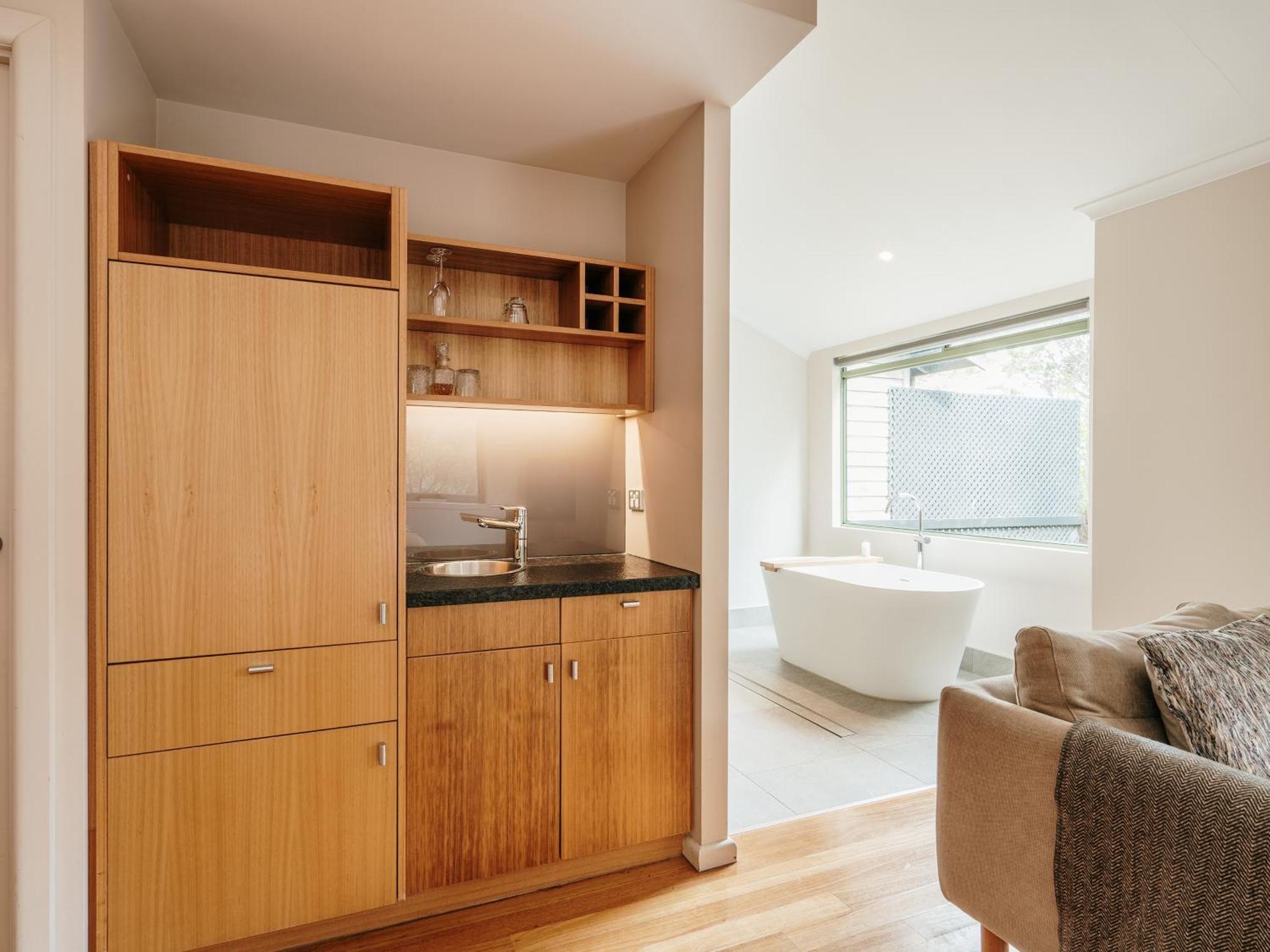 Premier Cabin