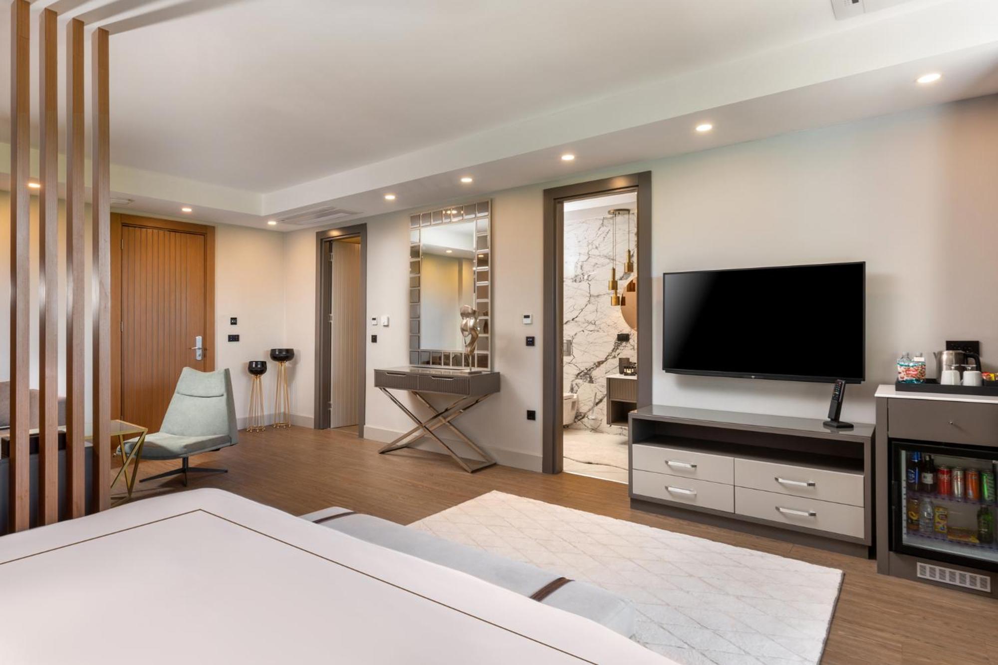 Junior Suite,1747167653:JPEG