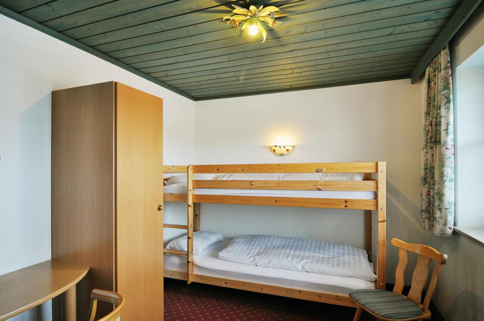 Deluxe Quadruple Room,1749302163:JPEG