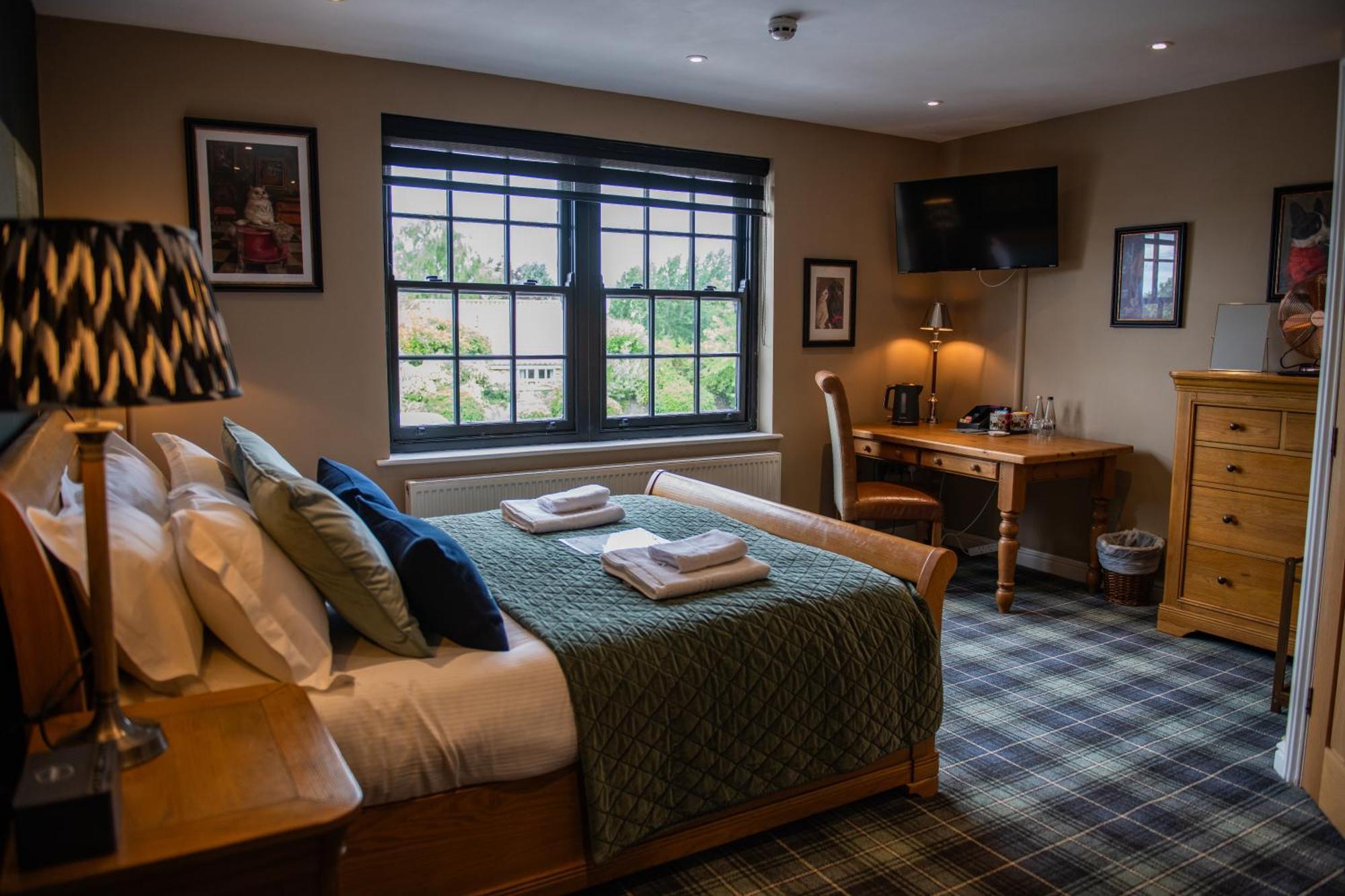 Premier King Room,1756553384:JPEG