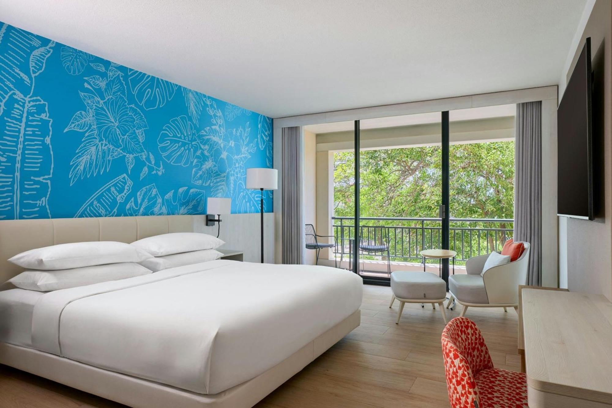 Limited View King Bed