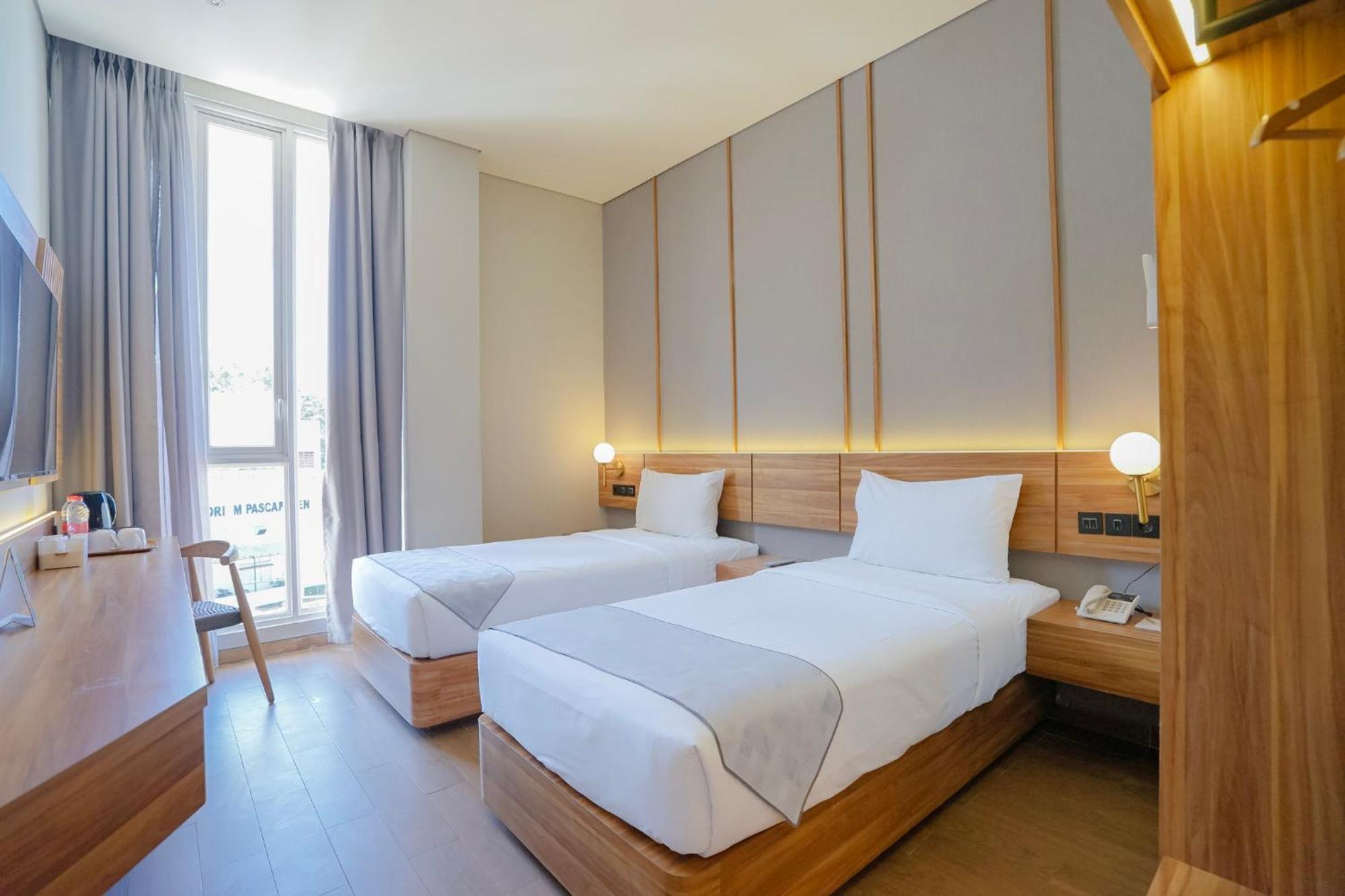 Twin Room with Balcony