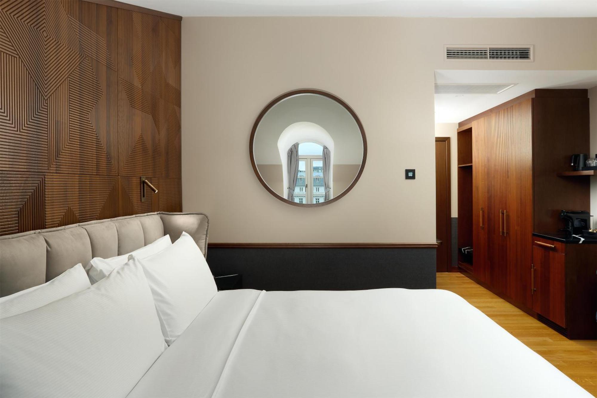 Classic King Room