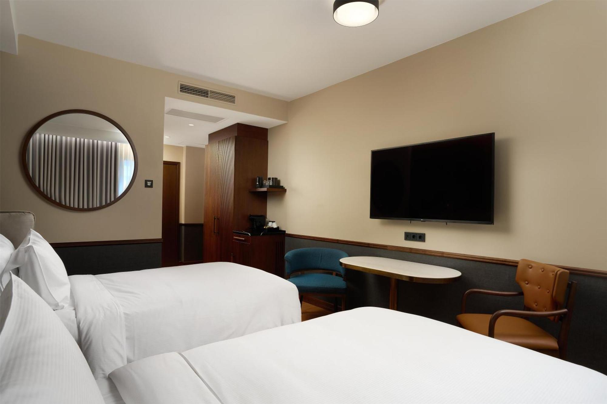 Classic Twin Room