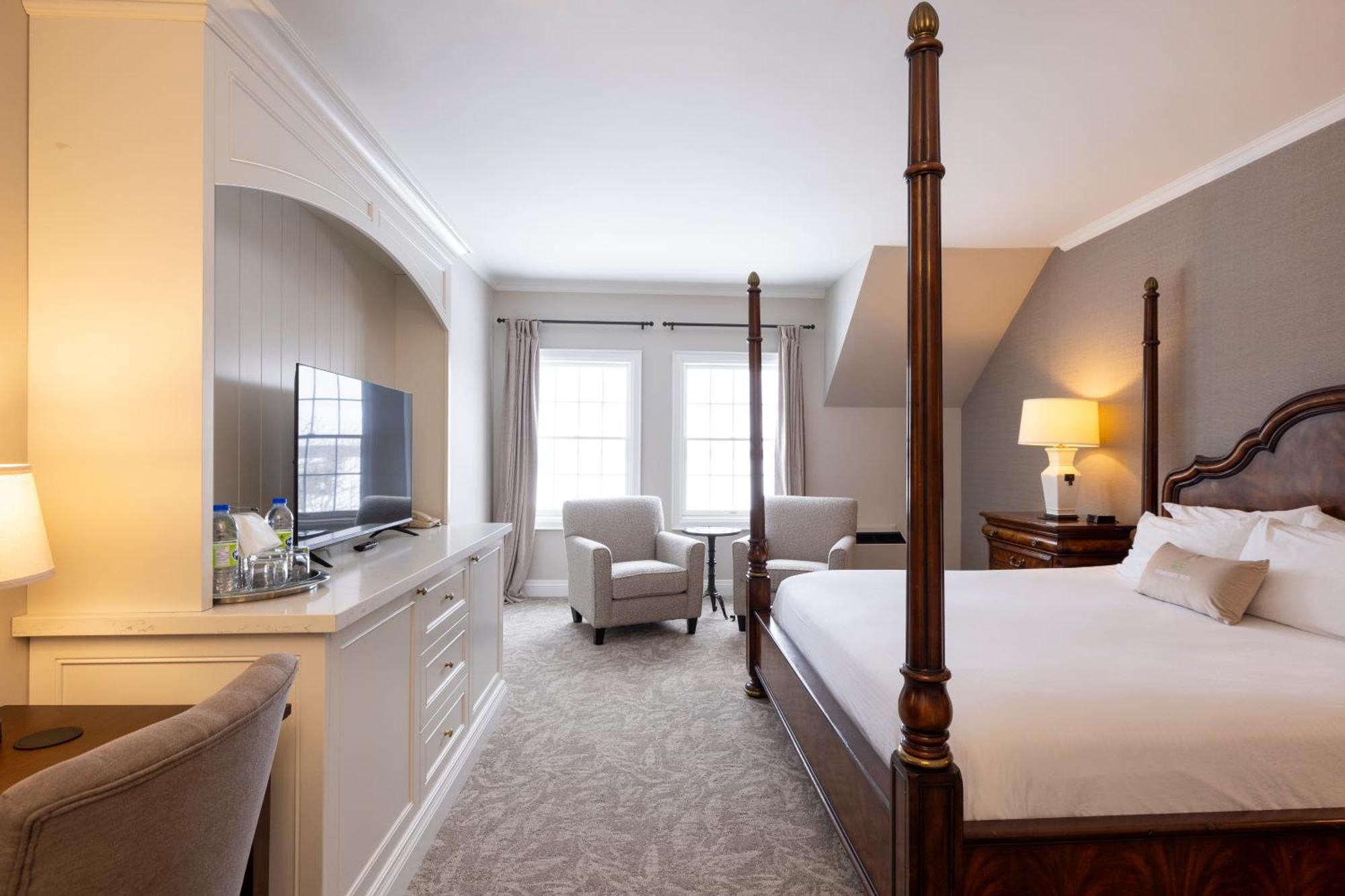 King Room Lake View