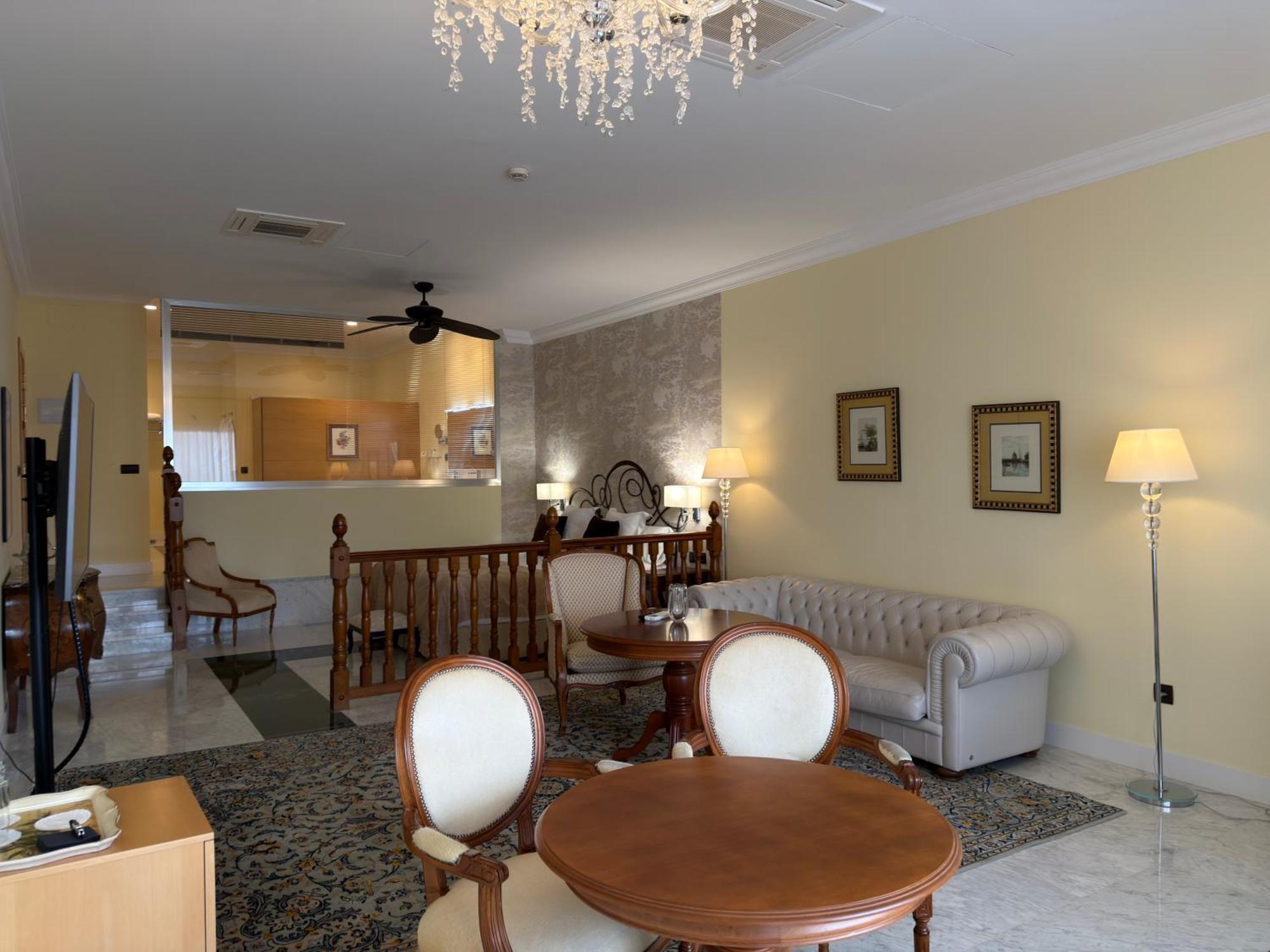 Suite Terrace,1758321015:JPEG