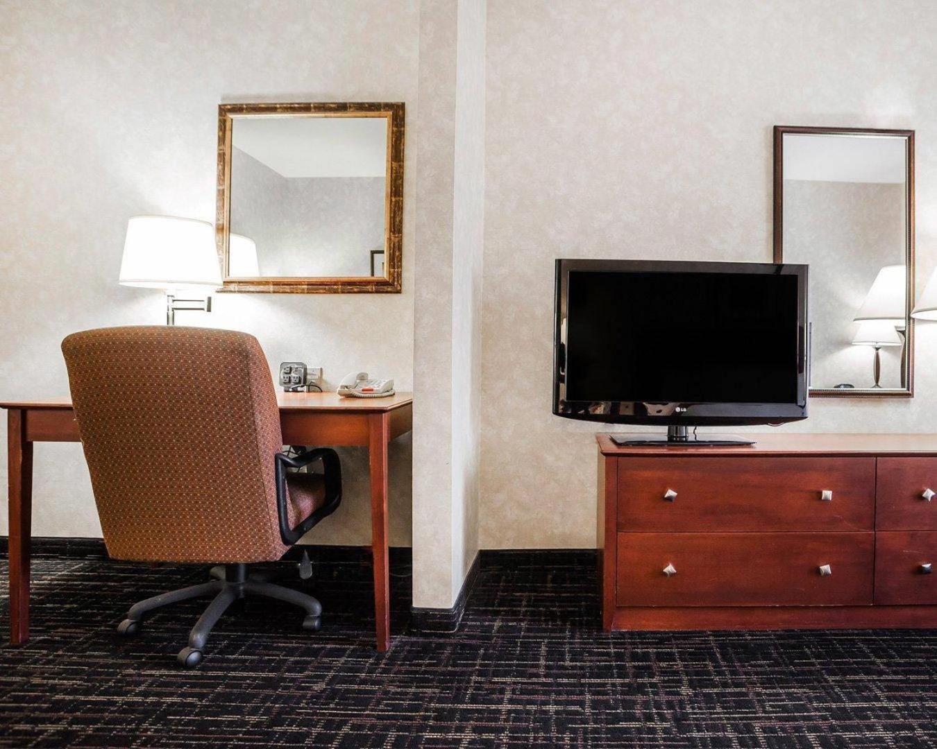 King Suite Non-Smoking