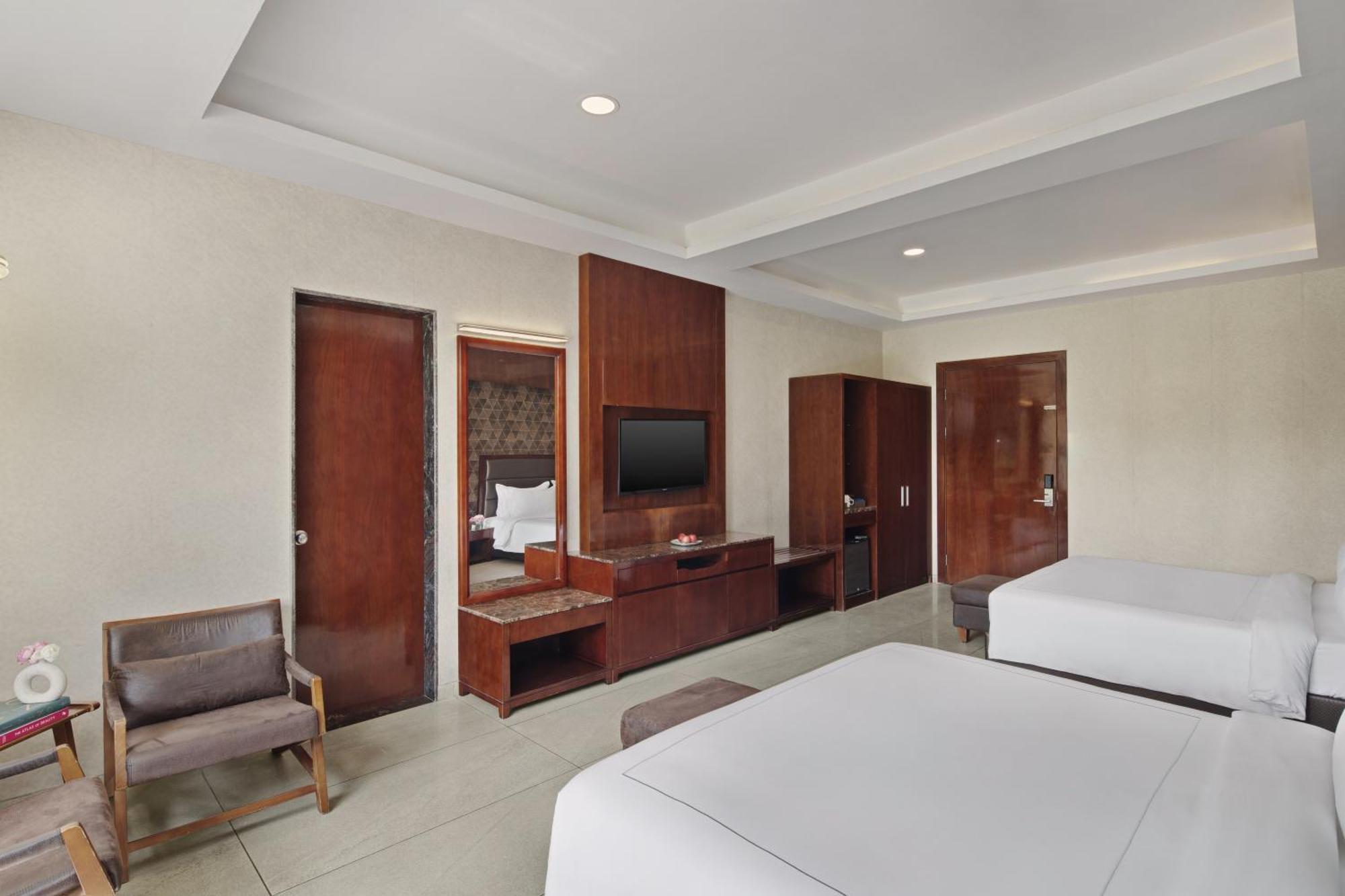 Superior Deluxe Back View Room