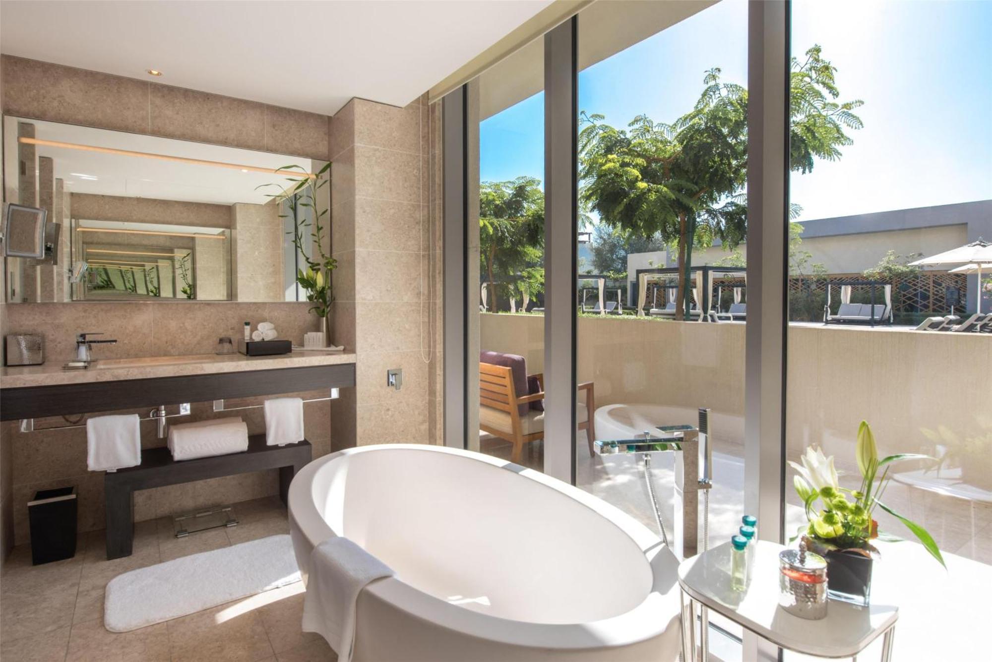 Grand Deluxe Resort View King