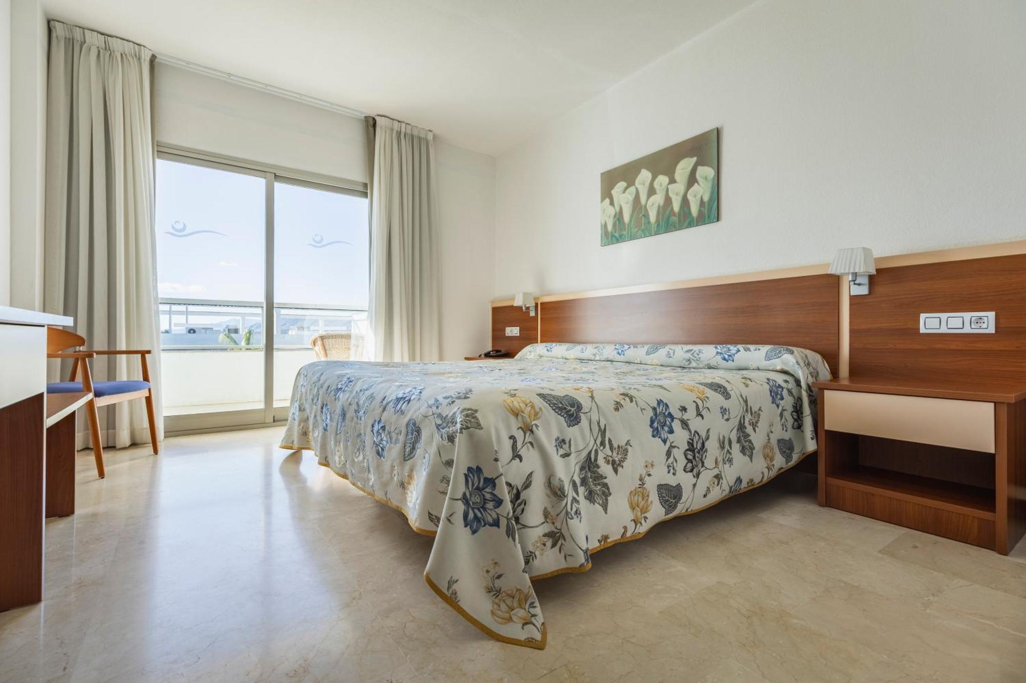 Twin Room,1758529630:JPEG