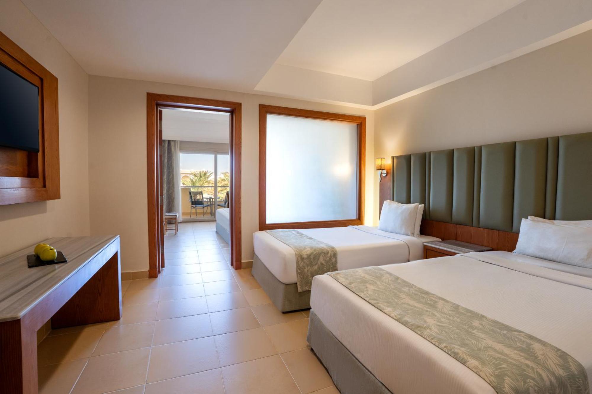 Interconnecting Family Room