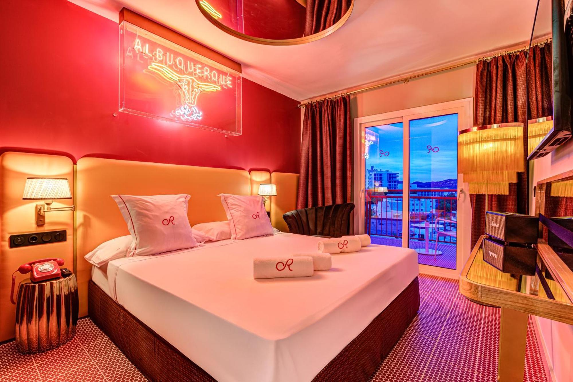 Double Room,1758786538:JPEG