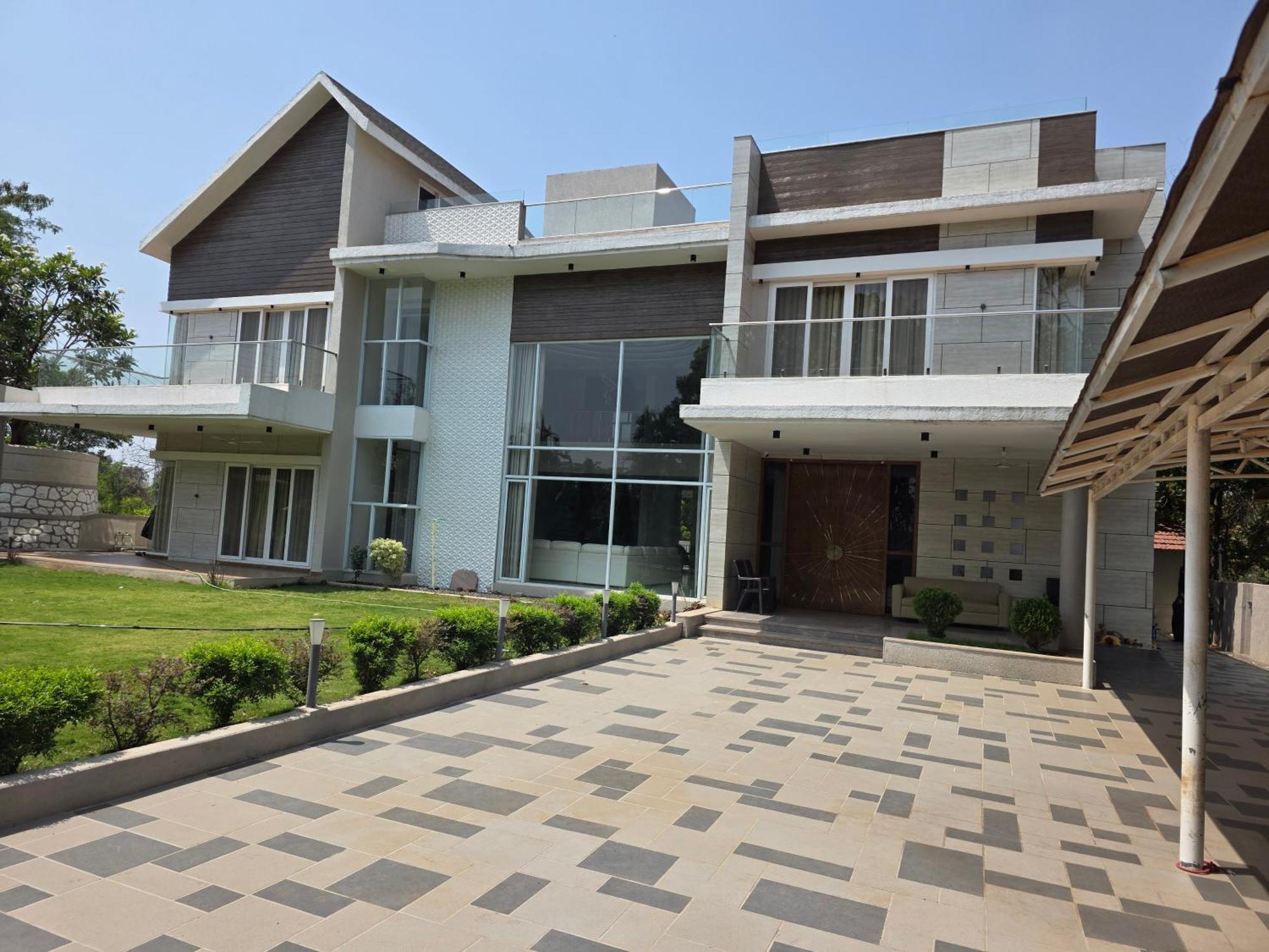 Superior Villa