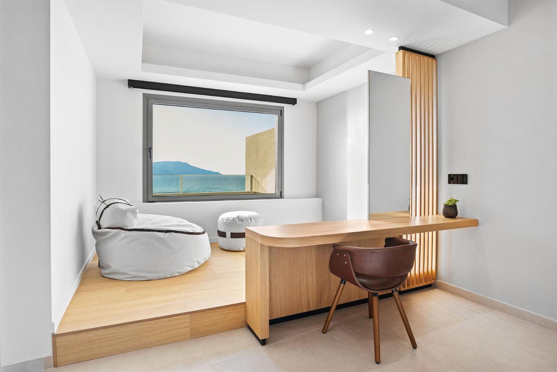 Infinity Suite mit direktem Poolzugang und Meerblick