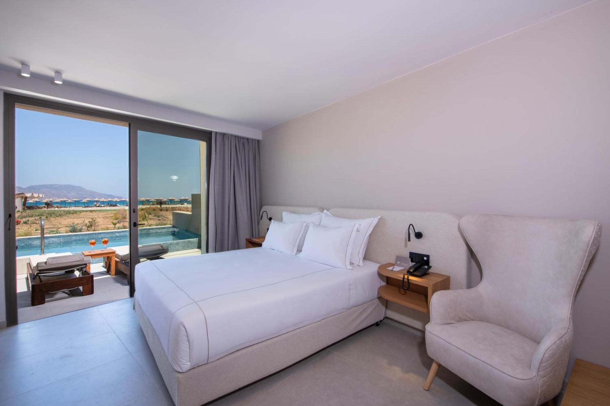 Premium Doppelzimmer mit direktem Poolzugang und Meerblick