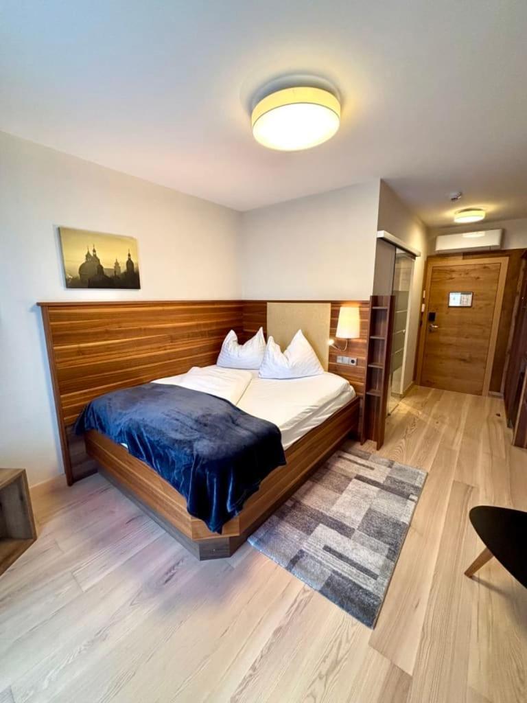 Single Room with Balcony
