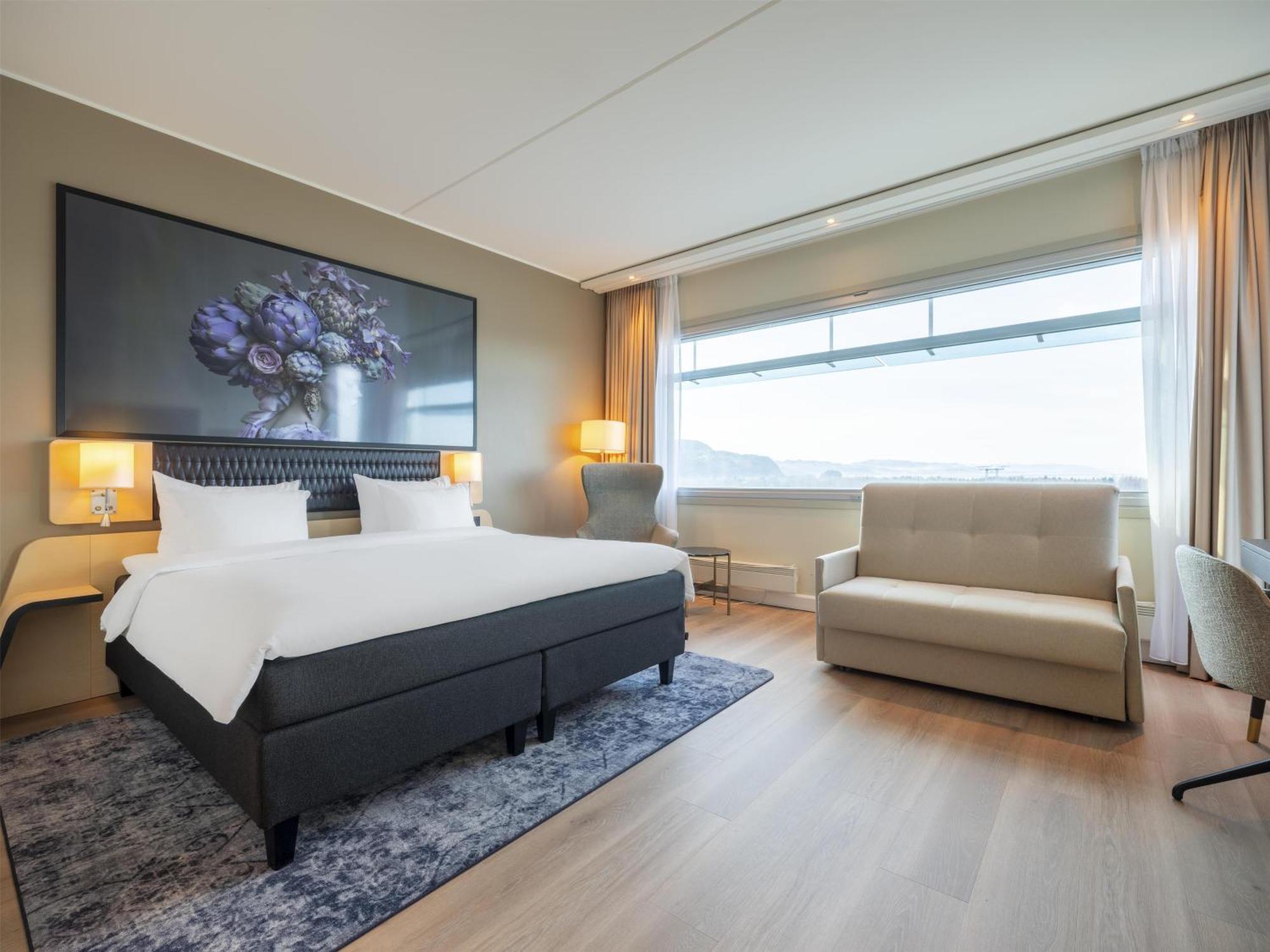 Premium Room Fjord Runway View