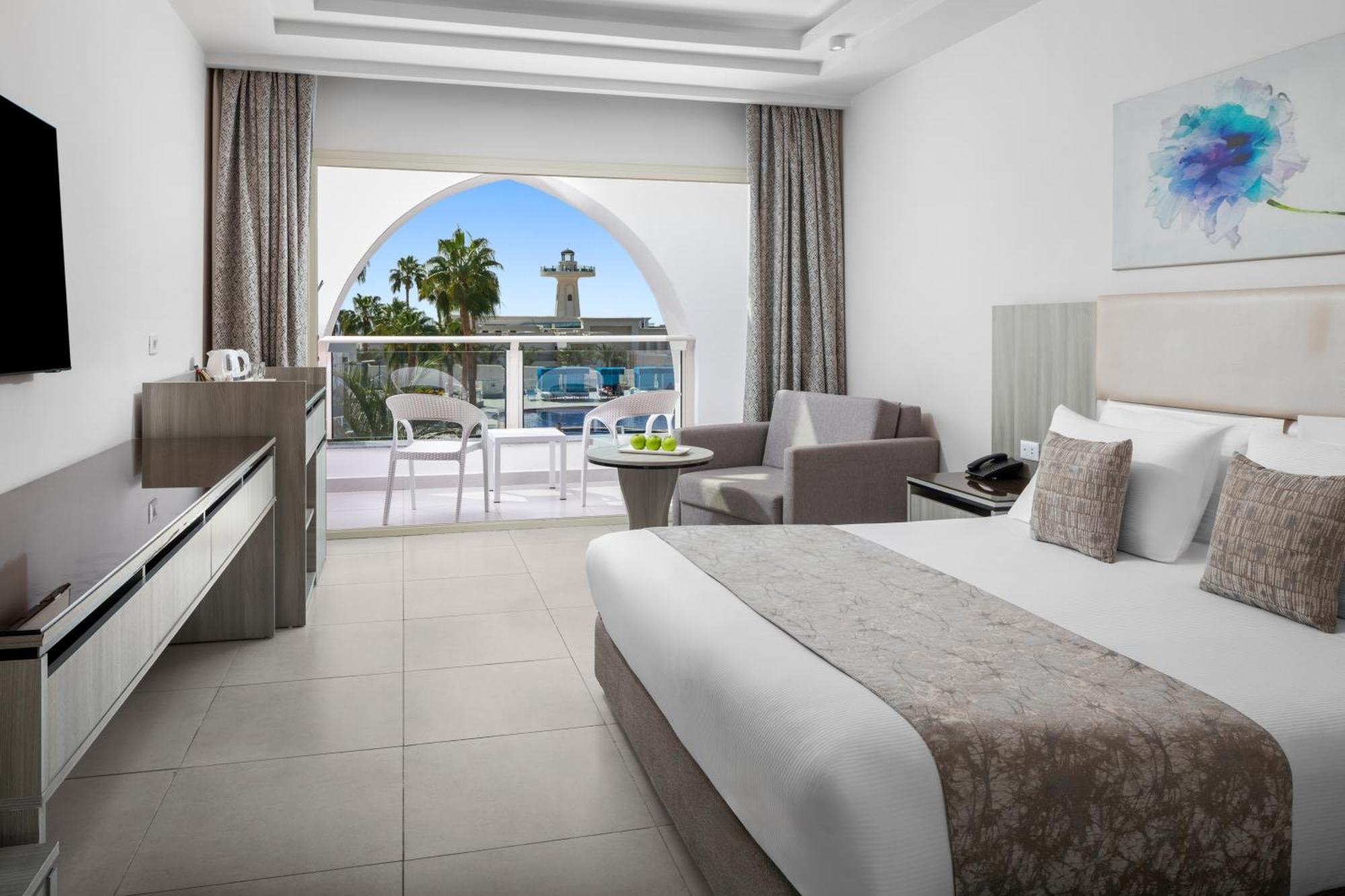 Deluxe Double or Twin Room Pool View