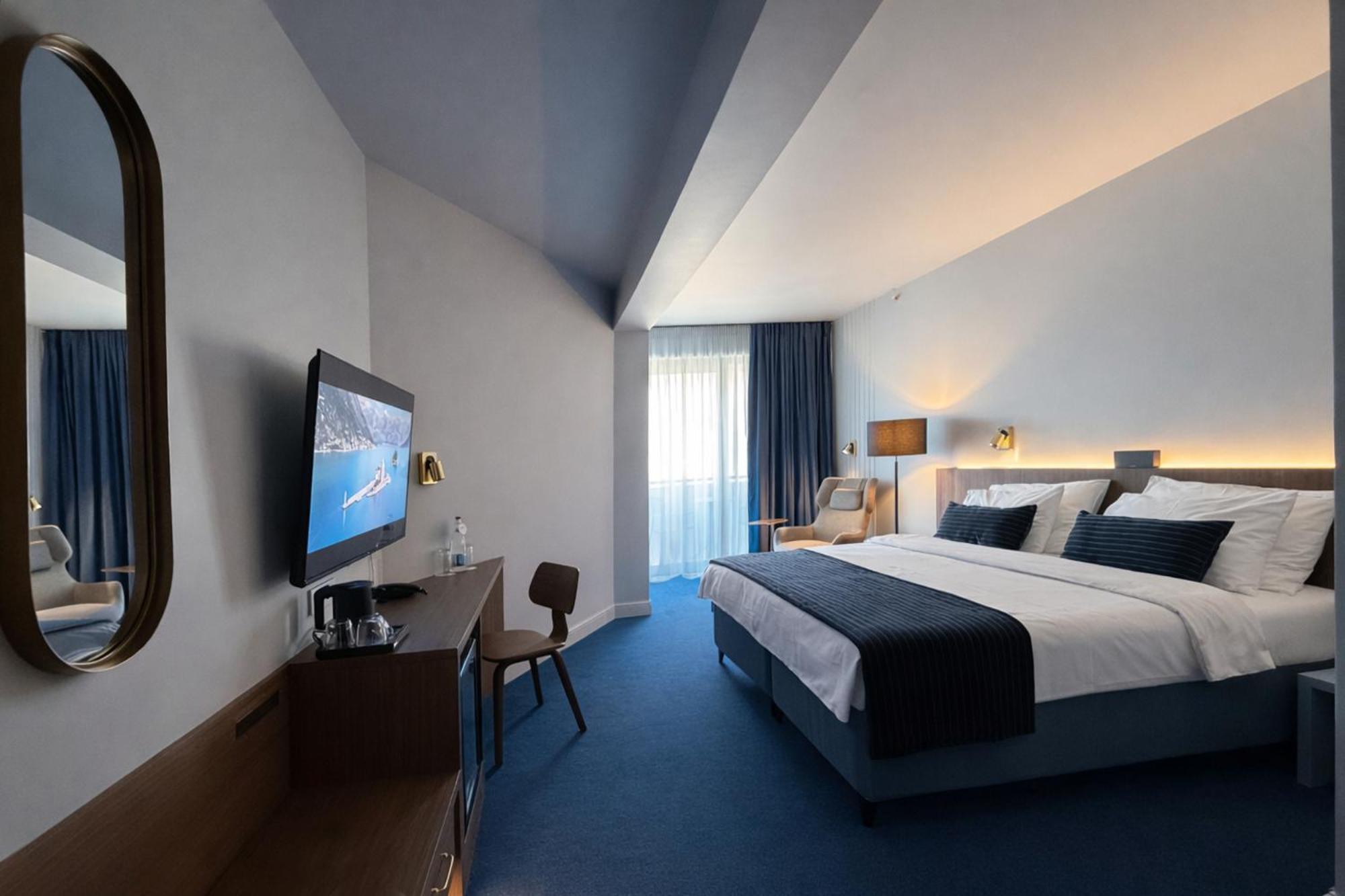 Deluxe Double Room with Extra Bed