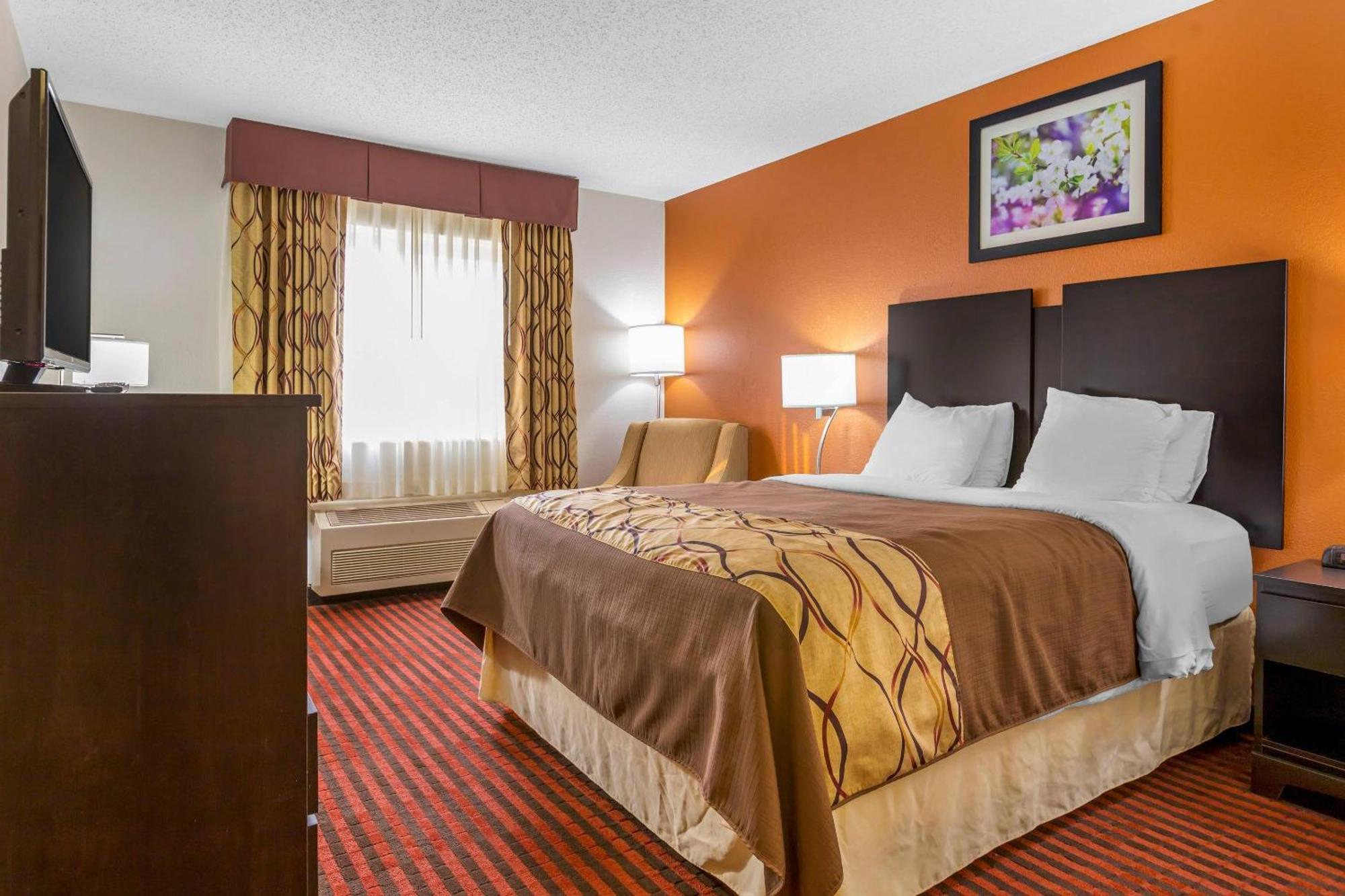 Queen Room - Accessible/Nonsmoking