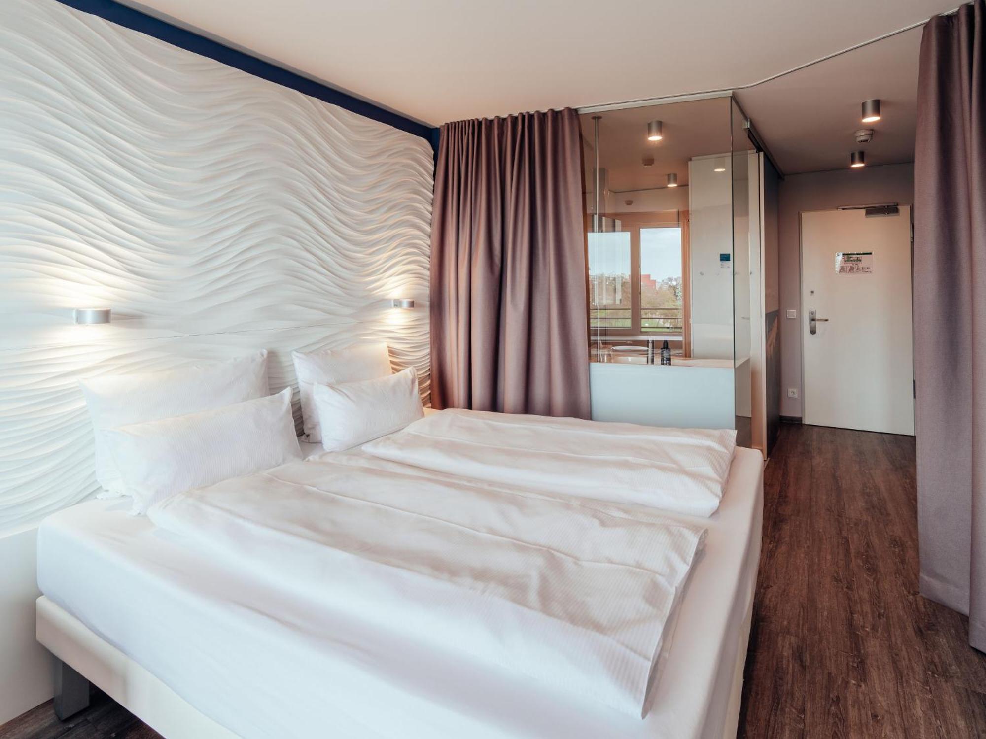 Doppelzimmer seitlicher Meerblick