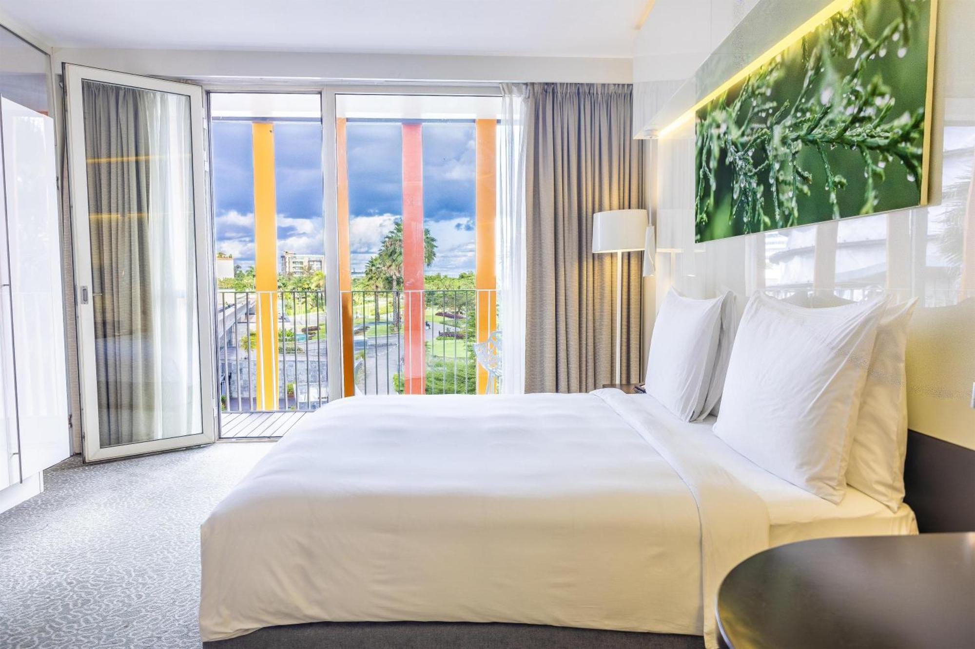 Superior Room with Balcony and View