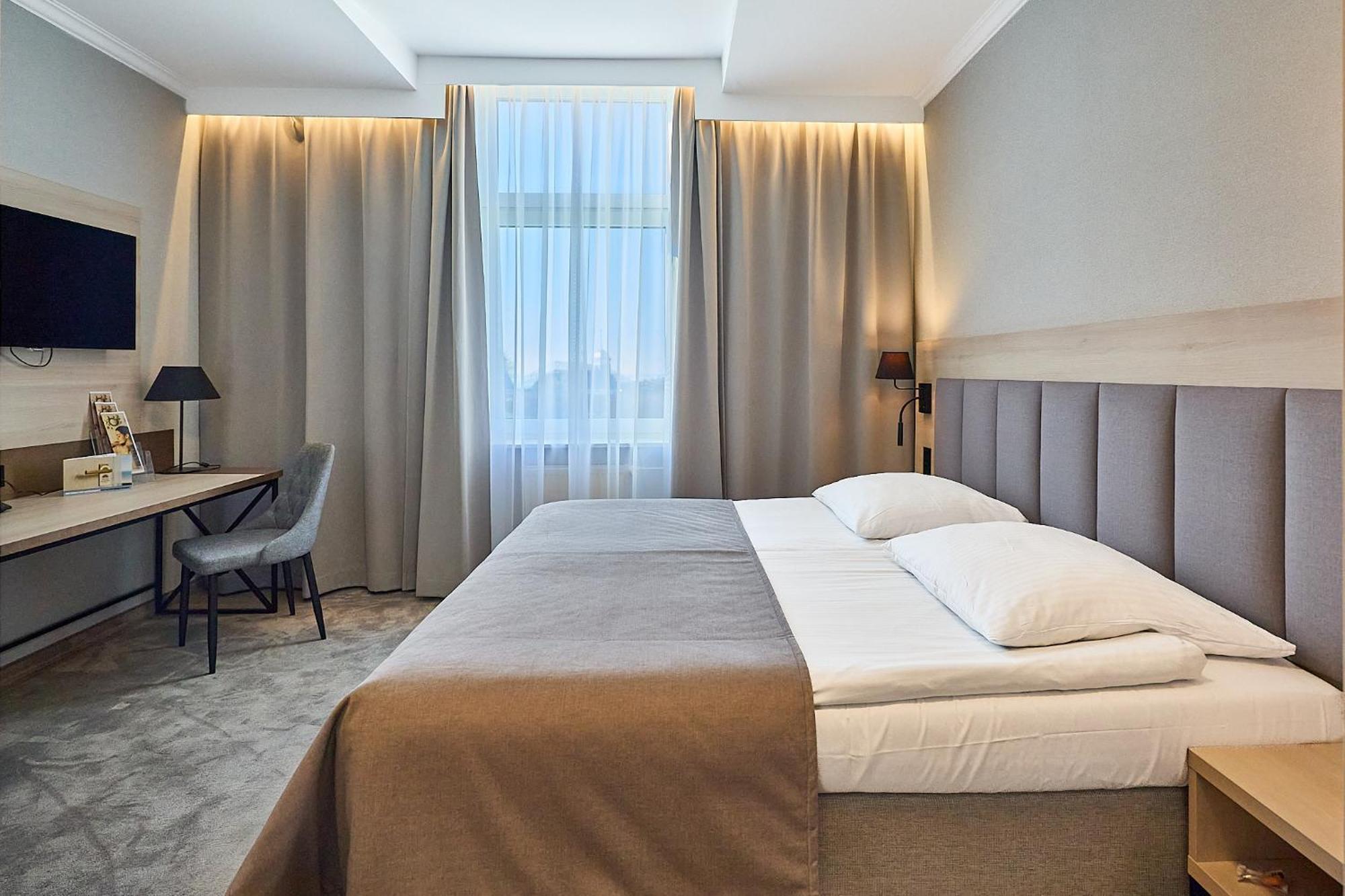 Double or Twin Room Sea View