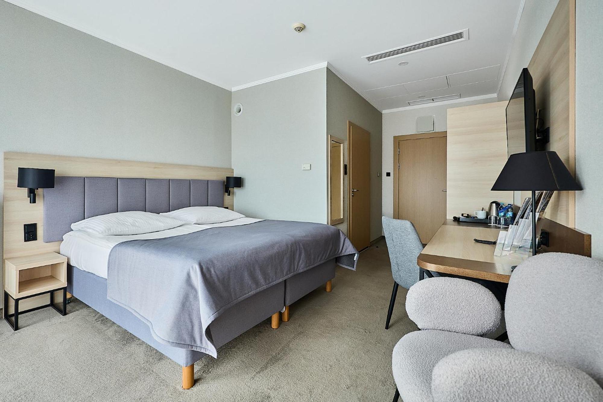 Double or Twin Room Extra Bed Sea View