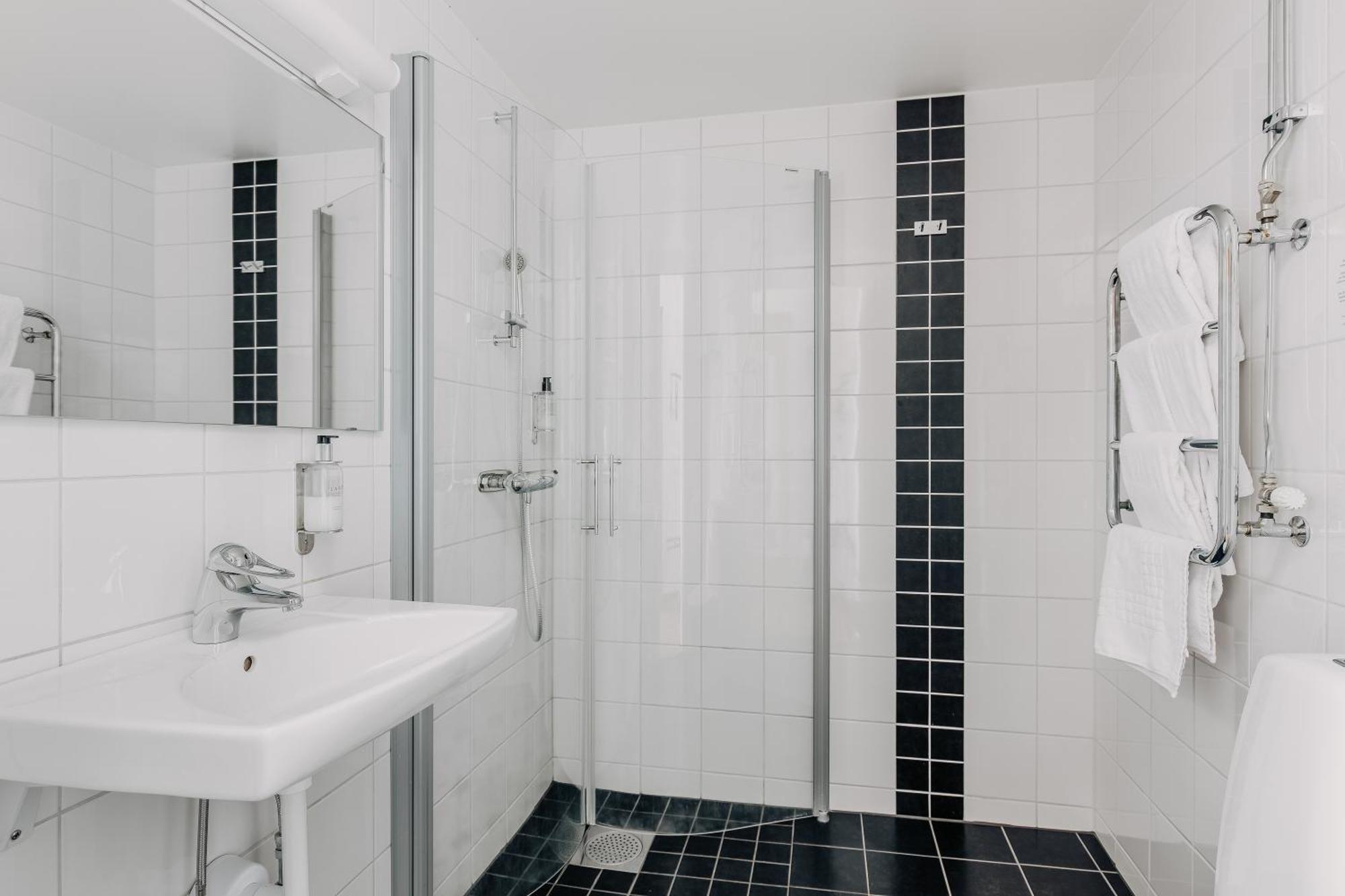 Double or Twin Room Lake View Annex