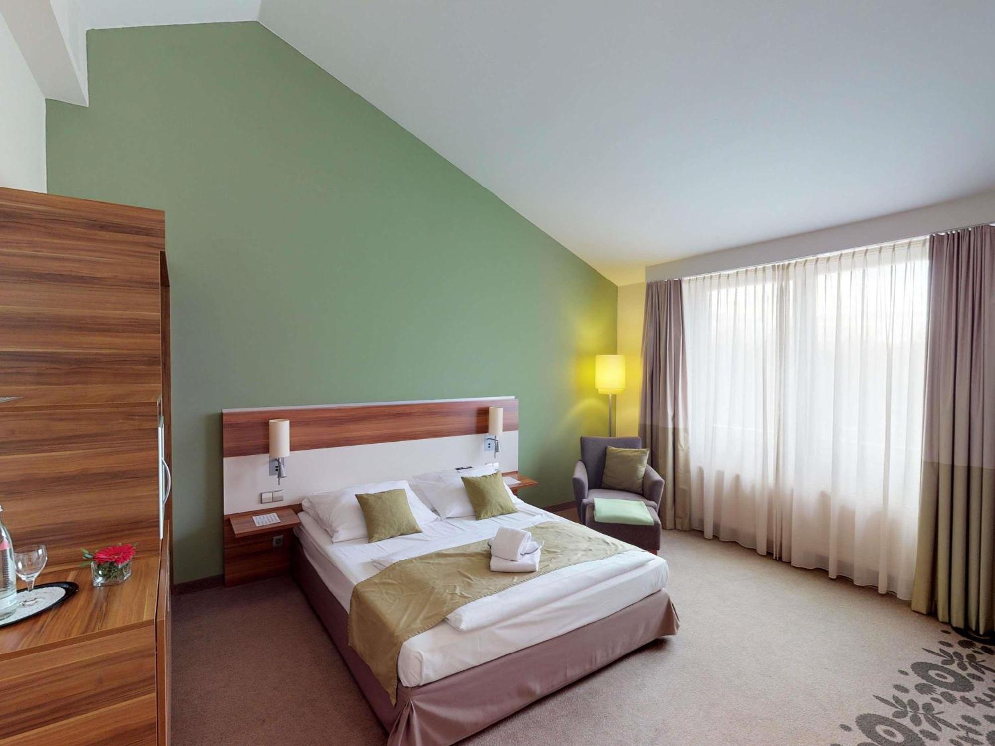 Standard Double Room,1770457509:JPEG