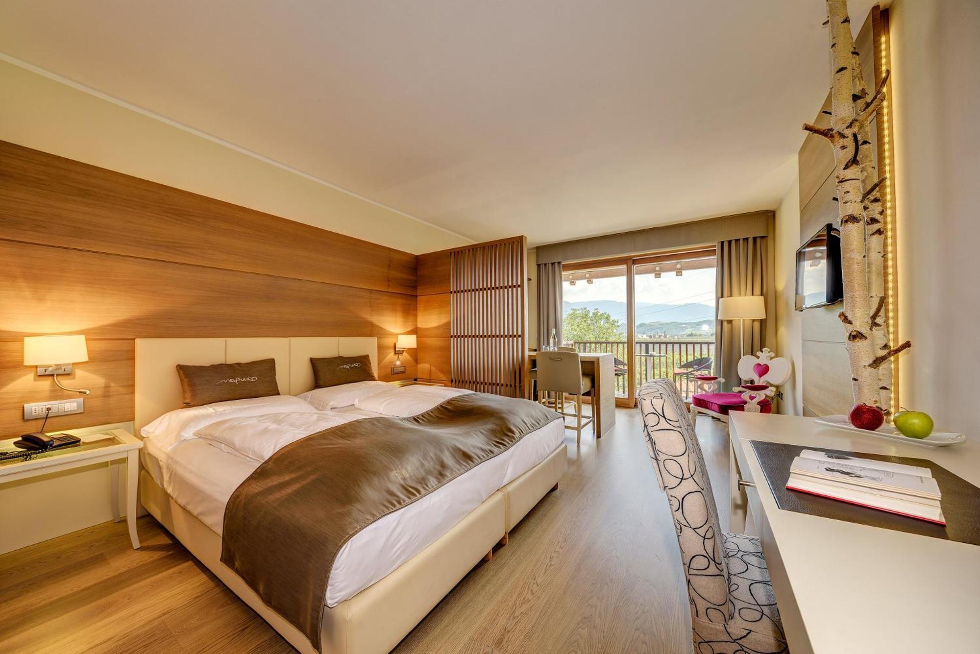 Junior Suite Balcony,1705590339:JPEG