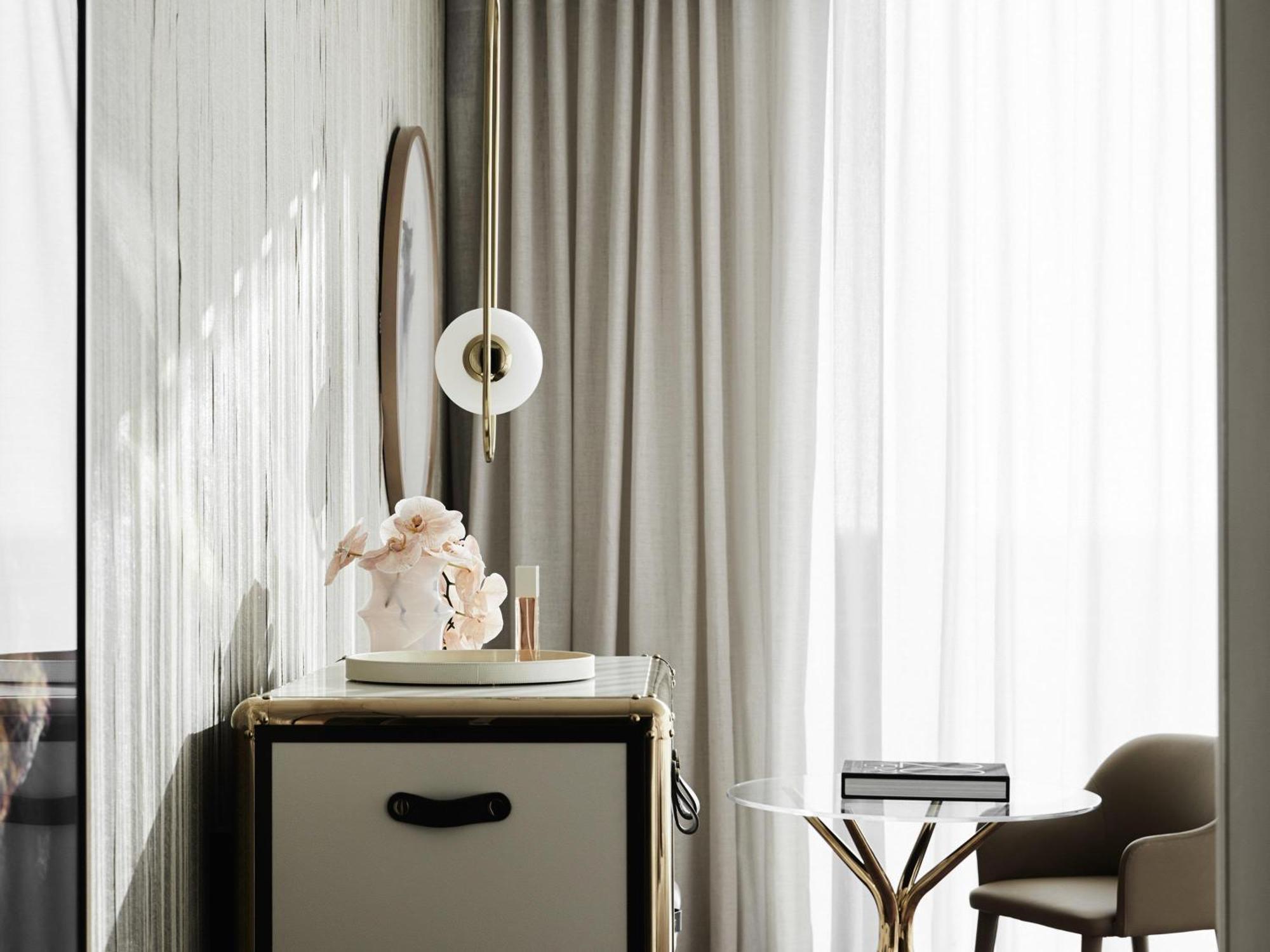 Deluxe King Suite