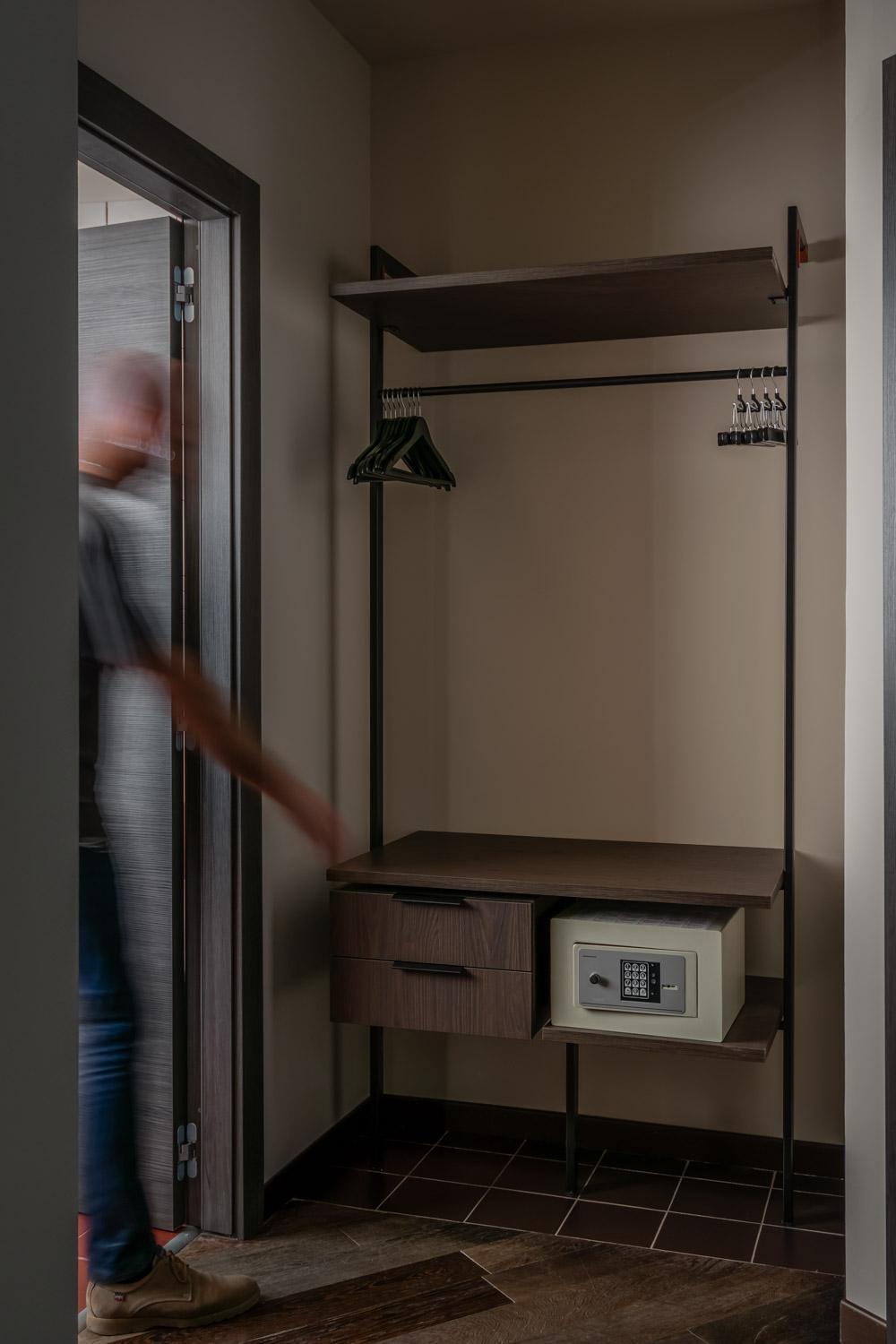 Twin Room,1771499432:JPEG