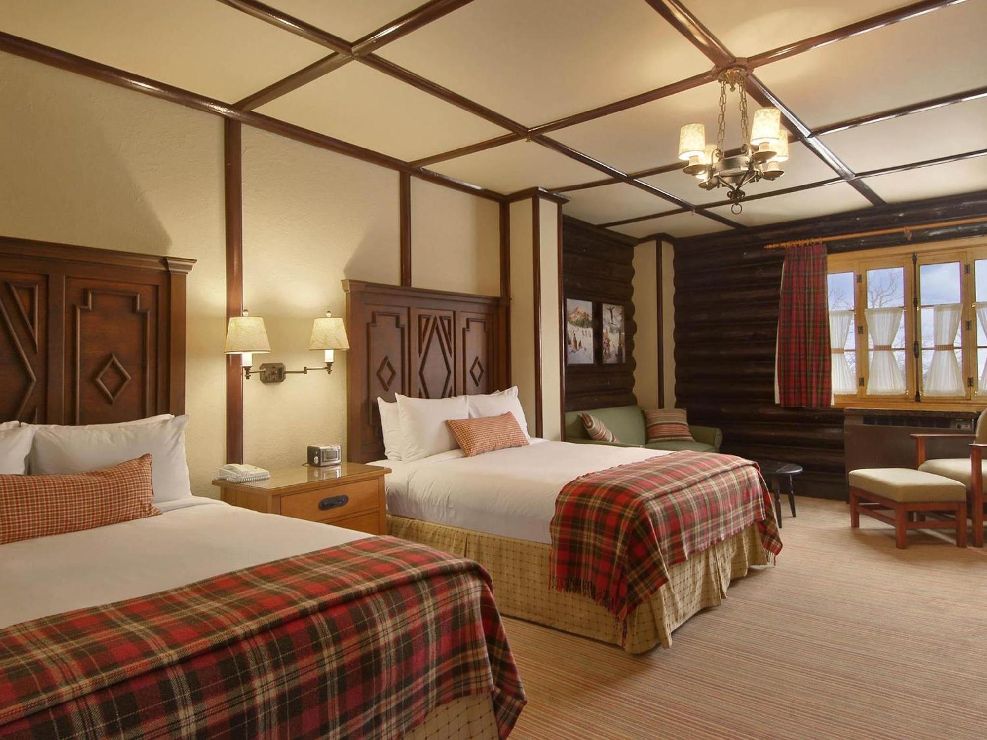 Deluxe Queen Room Two Queen Beds River View