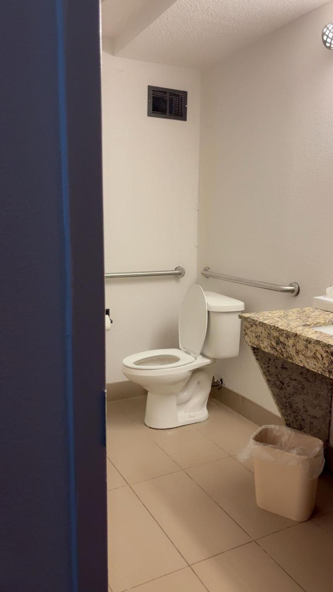 King Suite Accessible or Non-Smoking