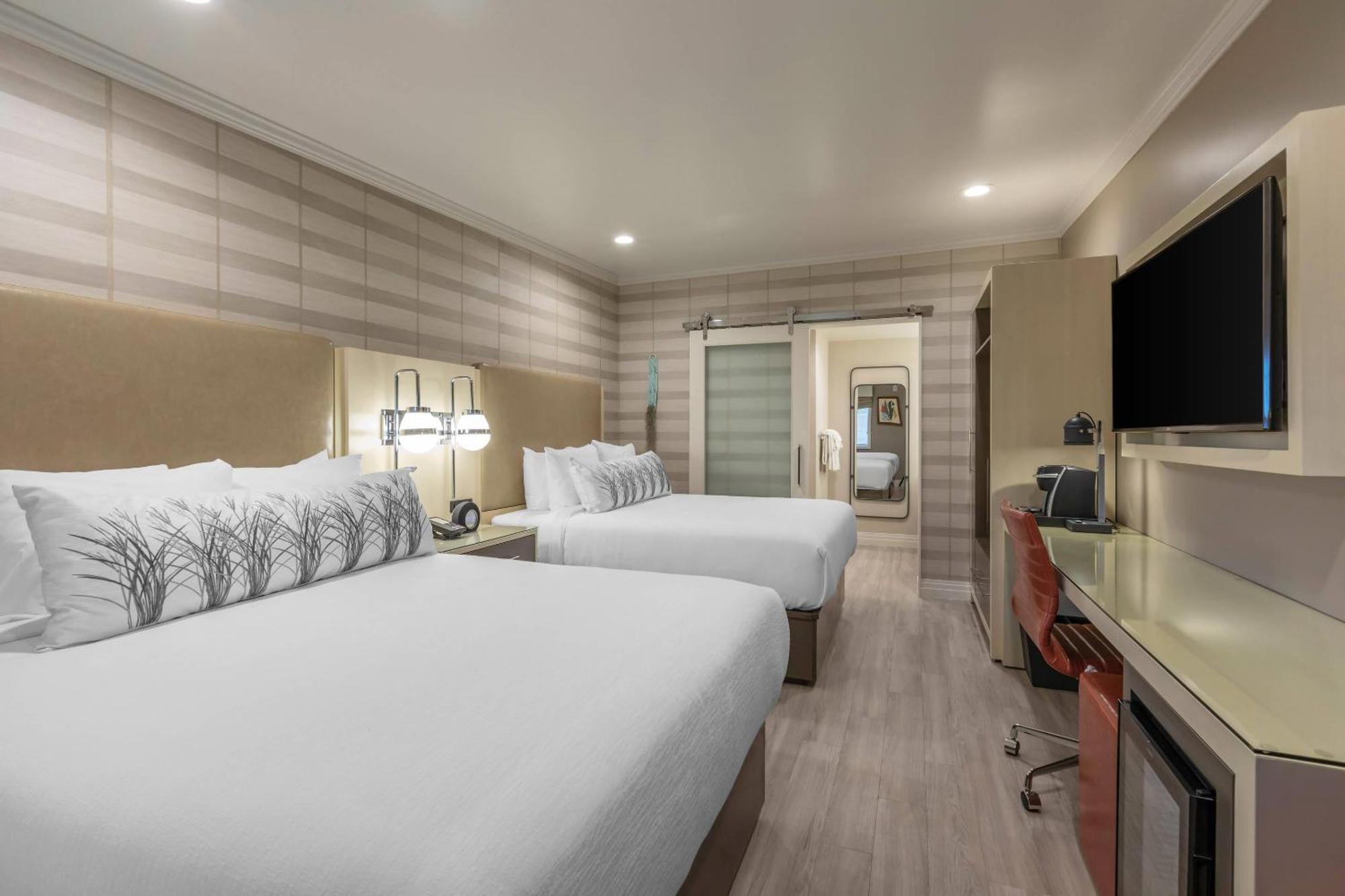 Standard Room 2 Queen Beds Non Smoking